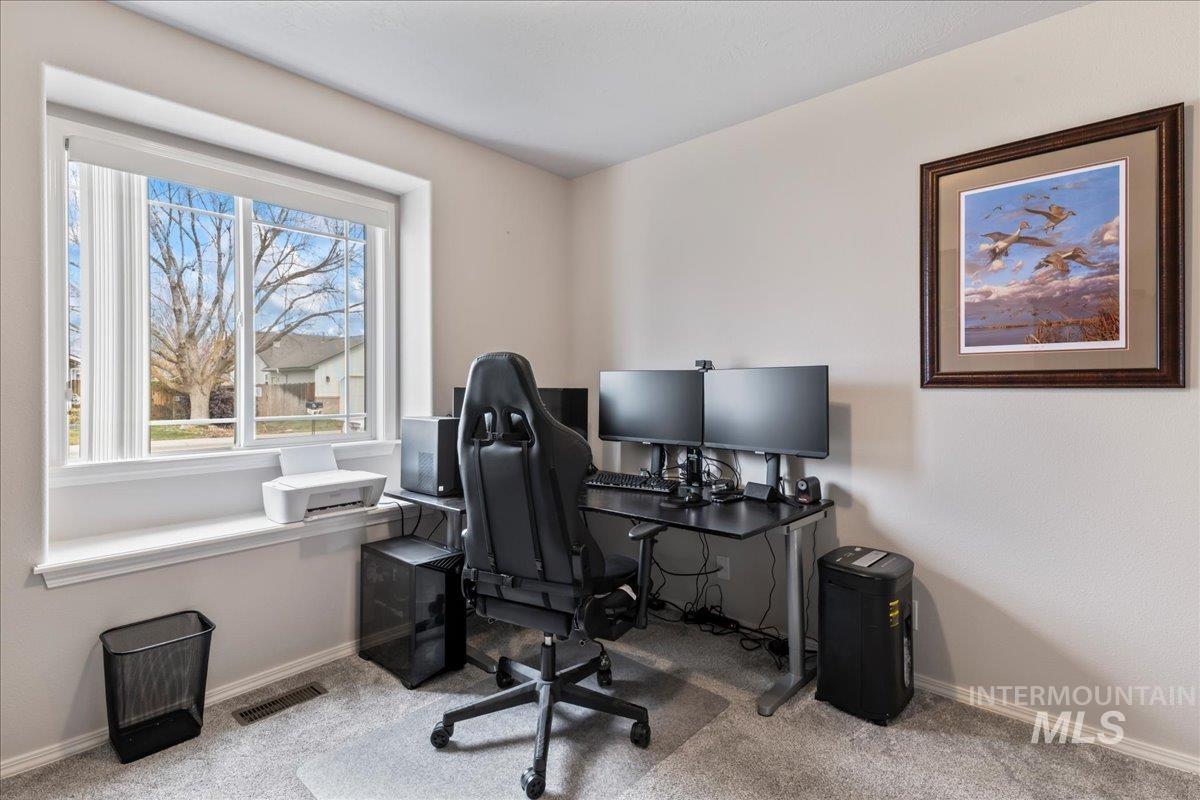 12521 W Dalrymple Ct, Boise, Idaho 83709, 3 Bedrooms, 2 Bathrooms, Residential For Sale, Price $430,000,MLS 98975680