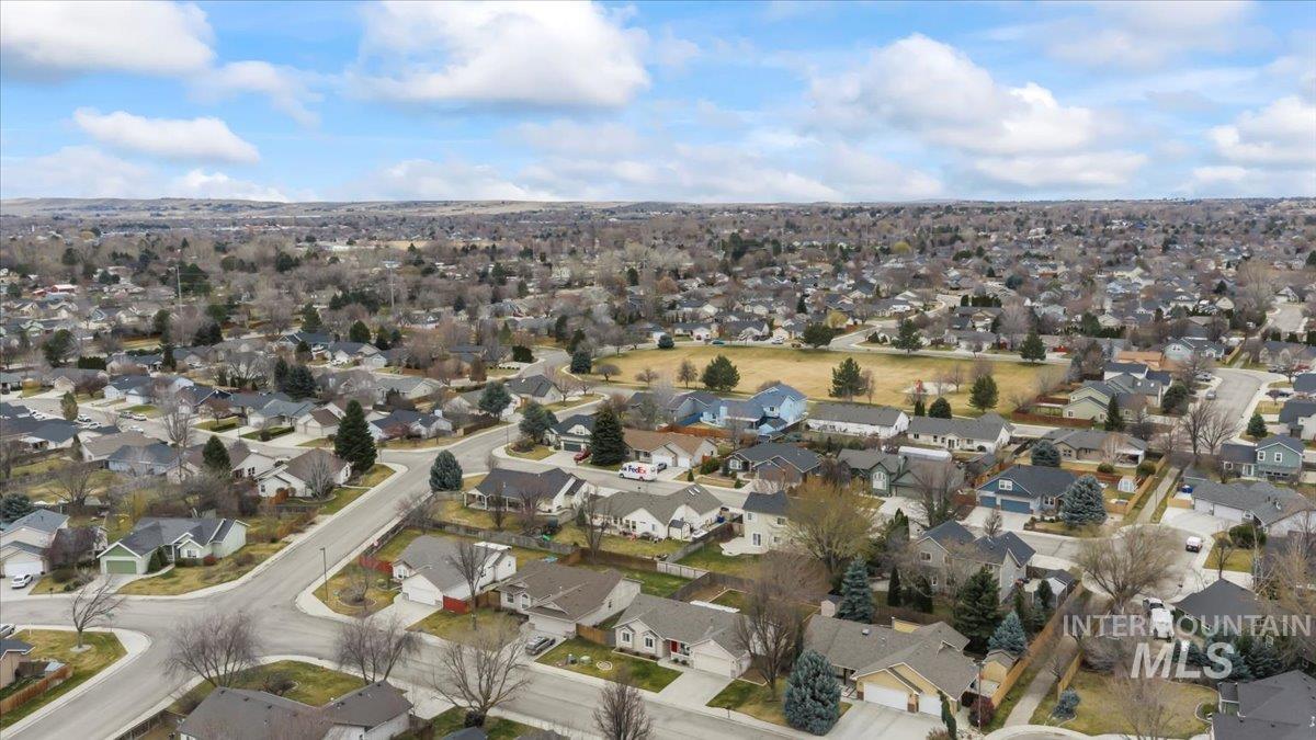 12521 W Dalrymple Ct, Boise, Idaho 83709, 3 Bedrooms, 2 Bathrooms, Residential For Sale, Price $430,000,MLS 98975680