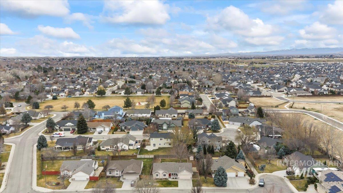 12521 W Dalrymple Ct, Boise, Idaho 83709, 3 Bedrooms, 2 Bathrooms, Residential For Sale, Price $430,000,MLS 98975680