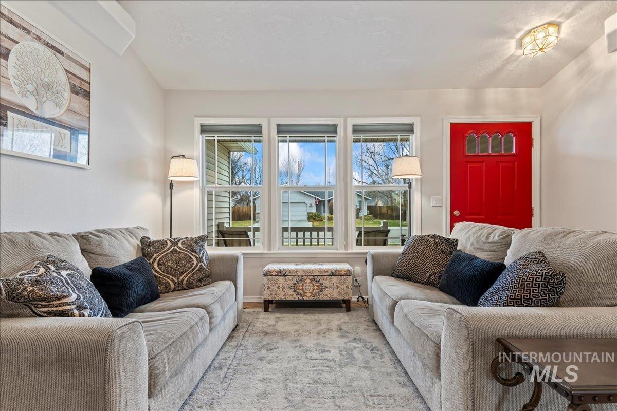 12521 W Dalrymple Ct, Boise, Idaho 83709, 3 Bedrooms, 2 Bathrooms, Residential For Sale, Price $430,000,MLS 98975680