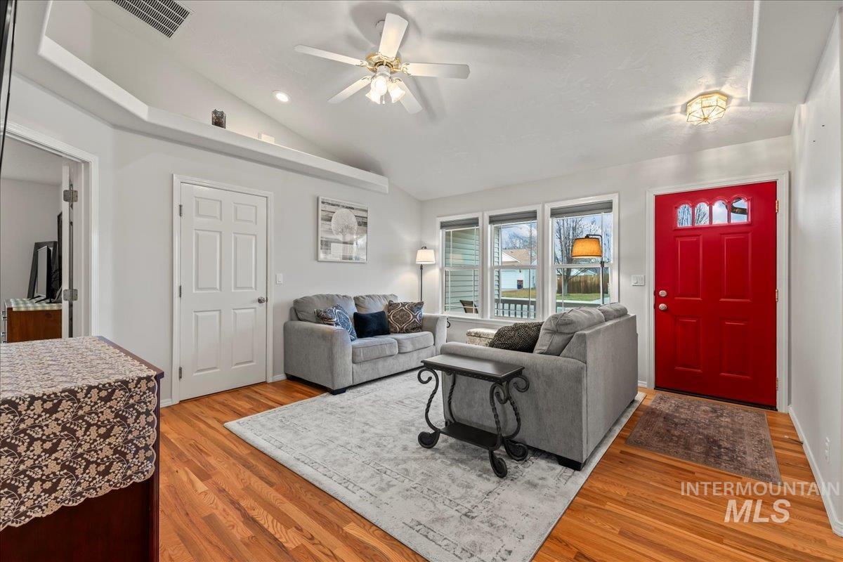 12521 W Dalrymple Ct, Boise, Idaho 83709, 3 Bedrooms, 2 Bathrooms, Residential For Sale, Price $430,000,MLS 98975680