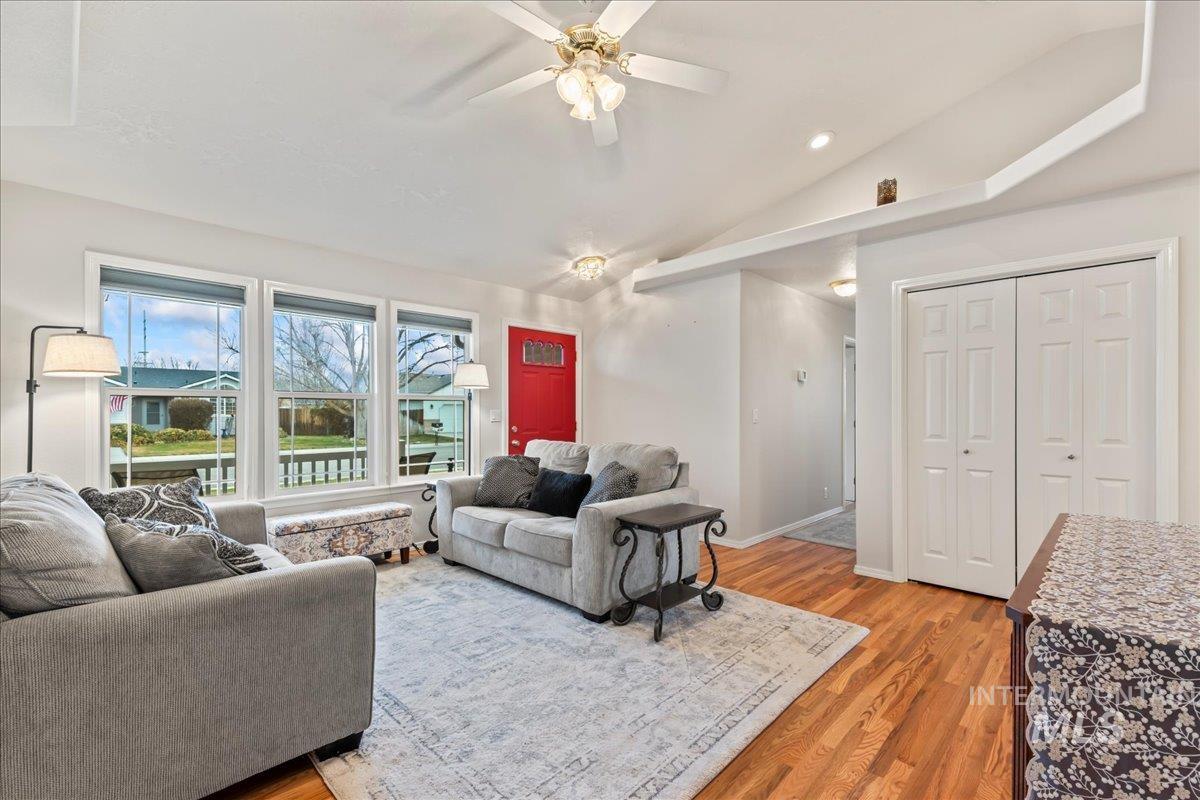 12521 W Dalrymple Ct, Boise, Idaho 83709, 3 Bedrooms, 2 Bathrooms, Residential For Sale, Price $430,000,MLS 98975680