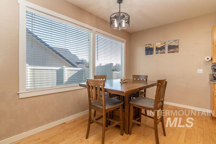 280 E Sunrise Rim Rd, Nampa, Idaho 83686, 4 Bedrooms, 5 Bathrooms, Residential For Sale, Price $484,900,MLS 98975681