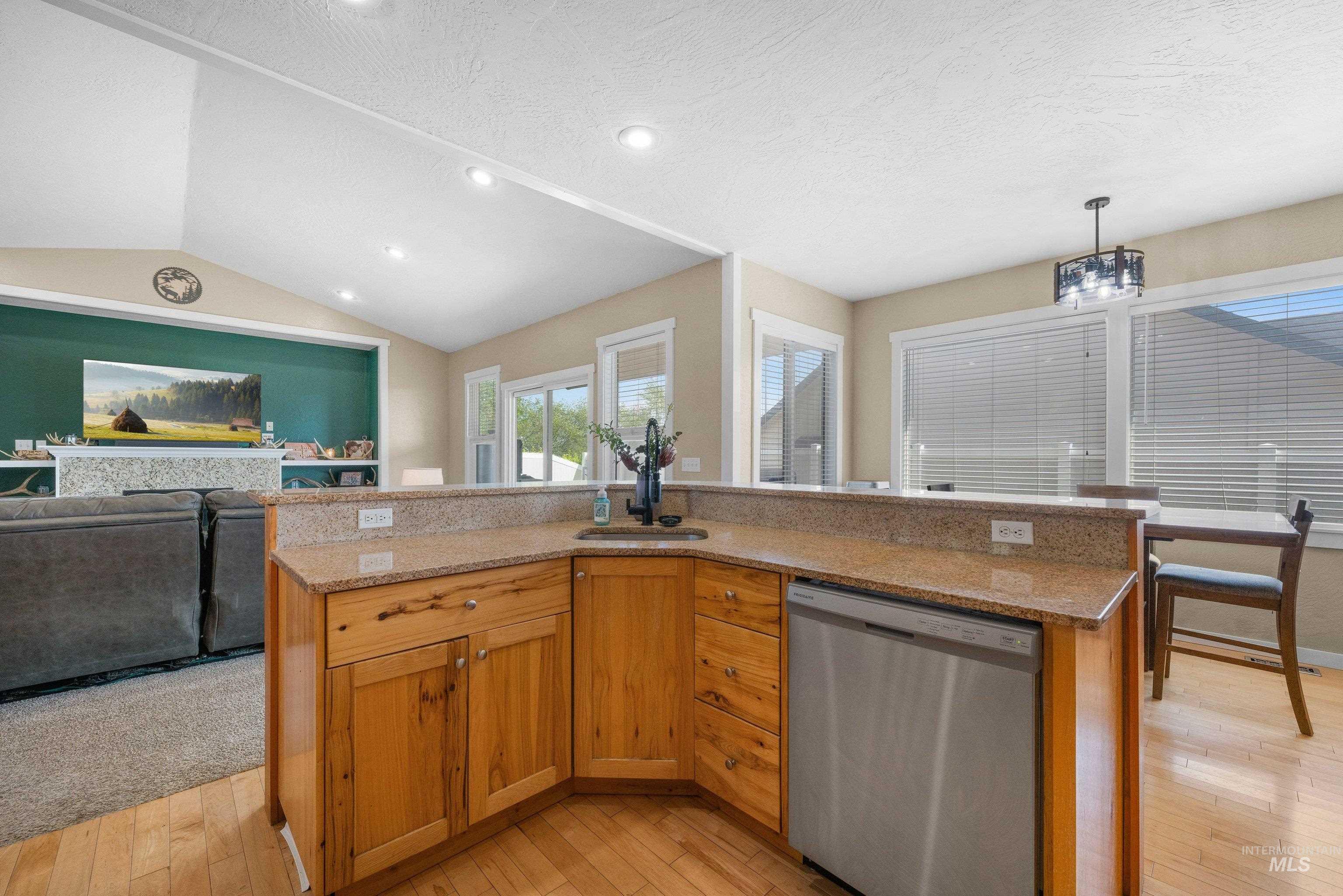 280 E Sunrise Rim Rd, Nampa, Idaho 83686, 4 Bedrooms, 2.5 Bathrooms, Residential For Sale, Price $484,900,MLS 98975681