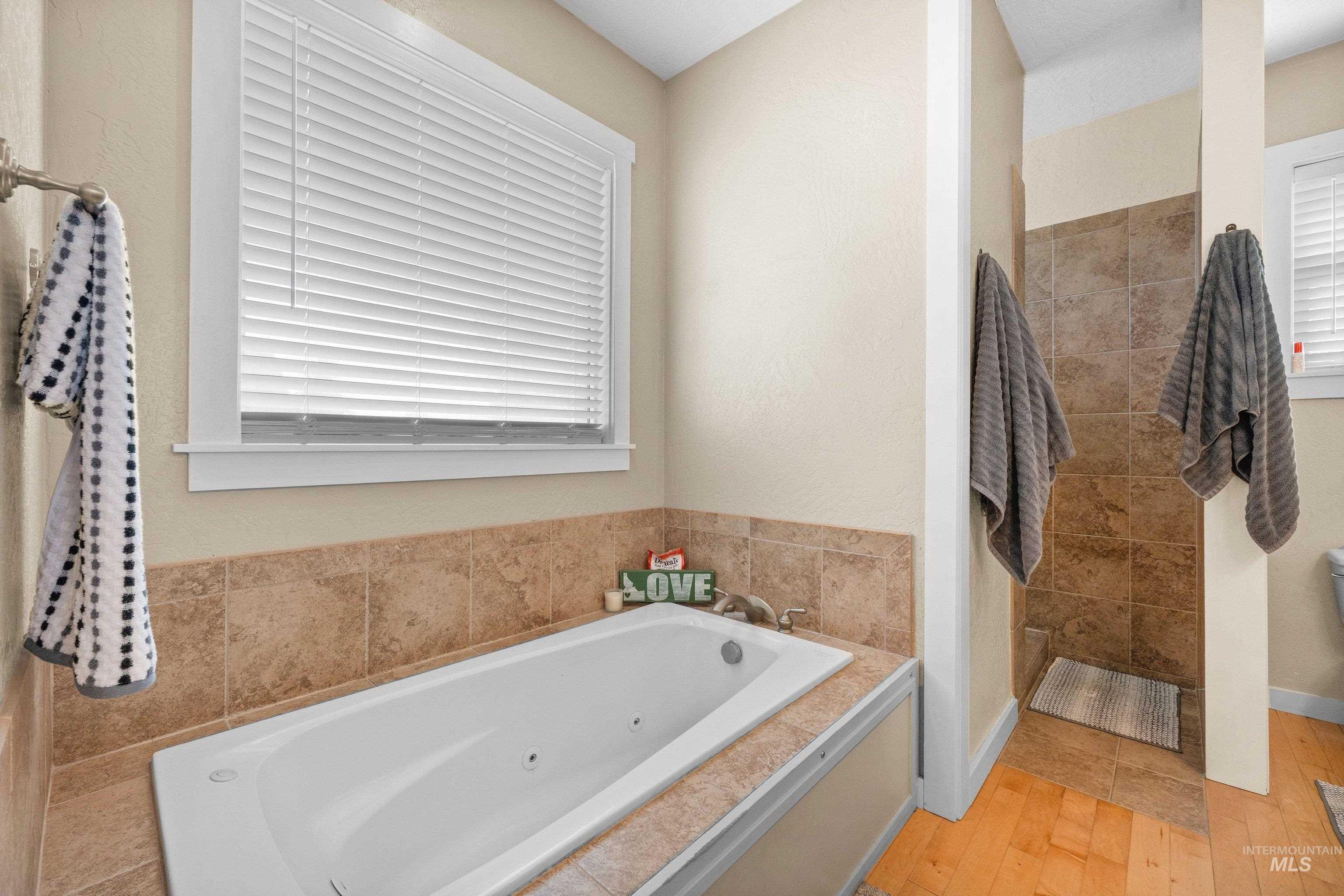 280 E Sunrise Rim Rd, Nampa, Idaho 83686, 4 Bedrooms, 2.5 Bathrooms, Residential For Sale, Price $484,900,MLS 98975681