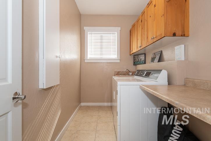 280 E Sunrise Rim Rd, Nampa, Idaho 83686, 4 Bedrooms, 5 Bathrooms, Residential For Sale, Price $484,900,MLS 98975681