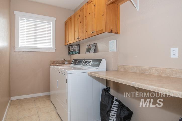 280 E Sunrise Rim Rd, Nampa, Idaho 83686, 4 Bedrooms, 5 Bathrooms, Residential For Sale, Price $484,900,MLS 98975681