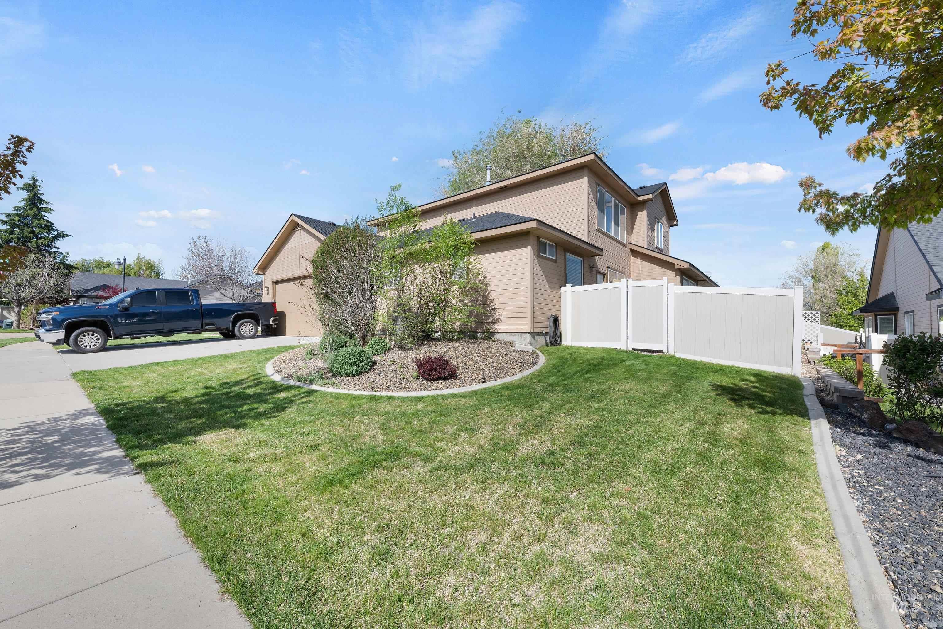 280 E Sunrise Rim Rd, Nampa, Idaho 83686, 4 Bedrooms, 2.5 Bathrooms, Residential For Sale, Price $484,900,MLS 98975681