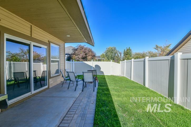 280 E Sunrise Rim Rd, Nampa, Idaho 83686, 4 Bedrooms, 5 Bathrooms, Residential For Sale, Price $484,900,MLS 98975681