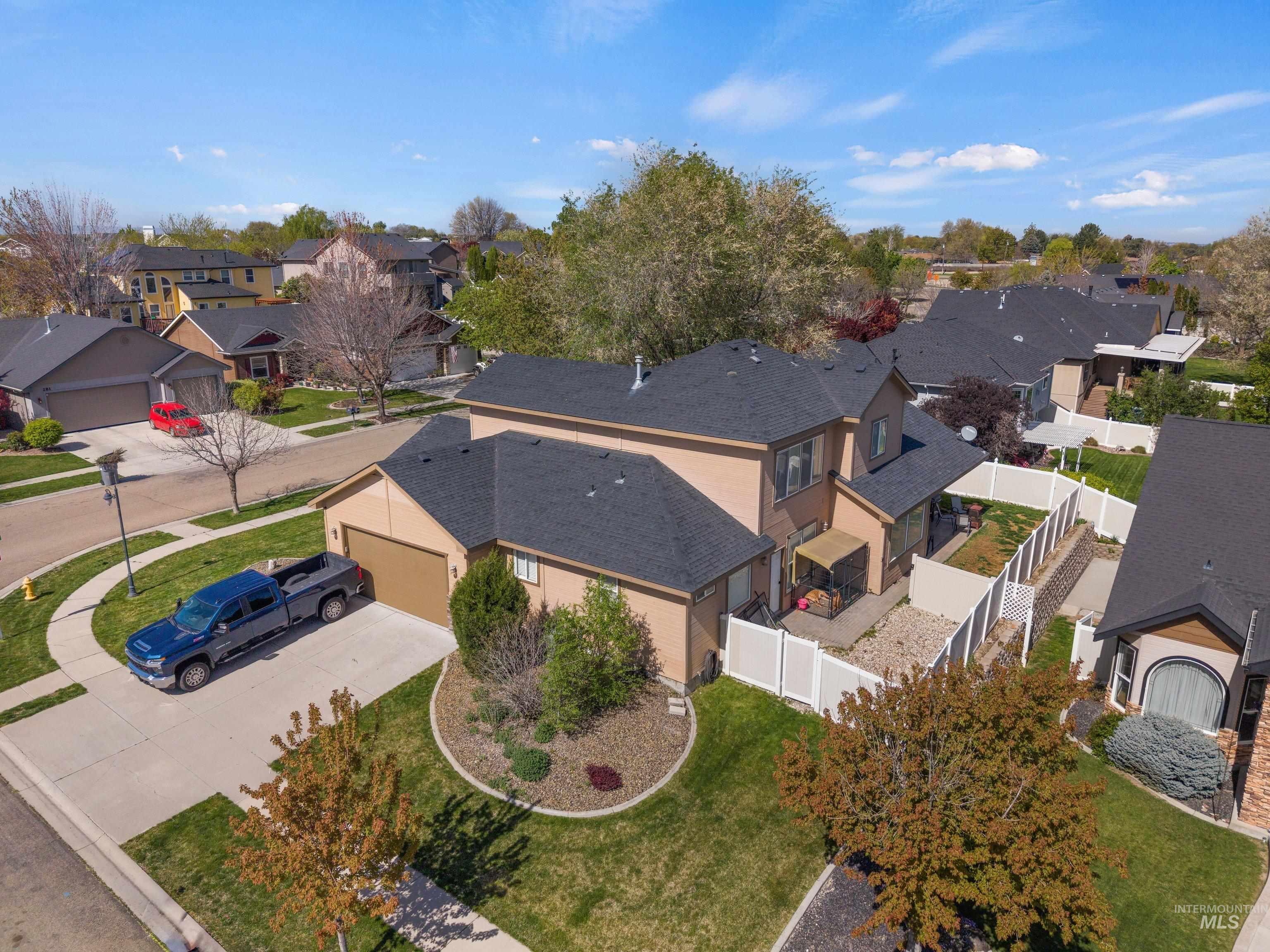 280 E Sunrise Rim Rd, Nampa, Idaho 83686, 4 Bedrooms, 2.5 Bathrooms, Residential For Sale, Price $484,900,MLS 98975681