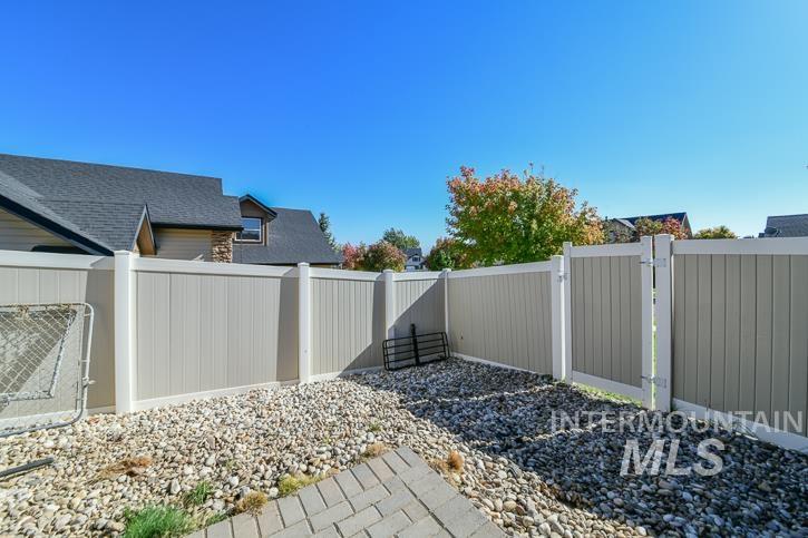 280 E Sunrise Rim Rd, Nampa, Idaho 83686, 4 Bedrooms, 5 Bathrooms, Residential For Sale, Price $484,900,MLS 98975681