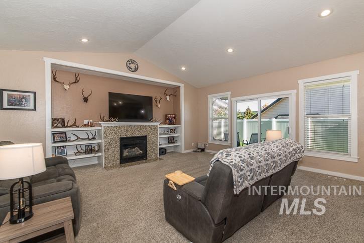 280 E Sunrise Rim Rd, Nampa, Idaho 83686, 4 Bedrooms, 5 Bathrooms, Residential For Sale, Price $484,900,MLS 98975681