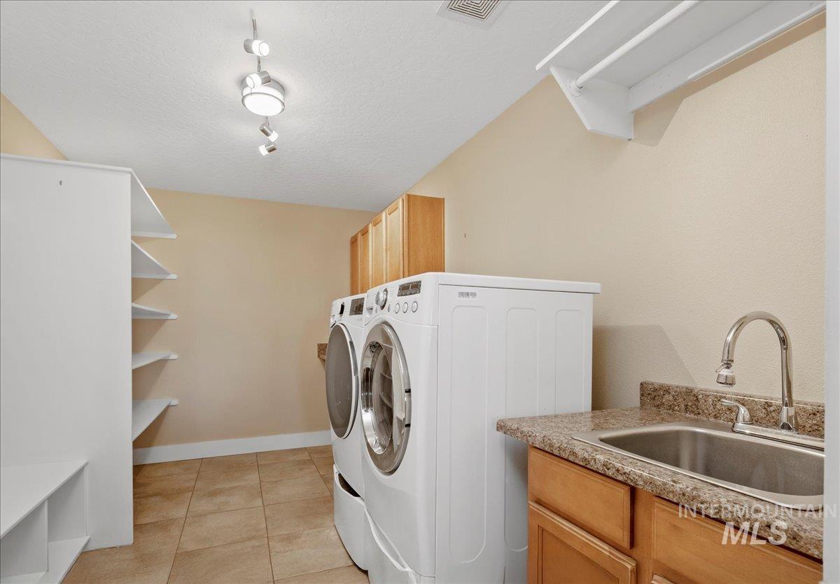 2600 W South Slope Rd, Emmett, Idaho 83617, 4 Bedrooms, 4 Bathrooms, Residential For Sale, Price $1,250,000,MLS 98975682