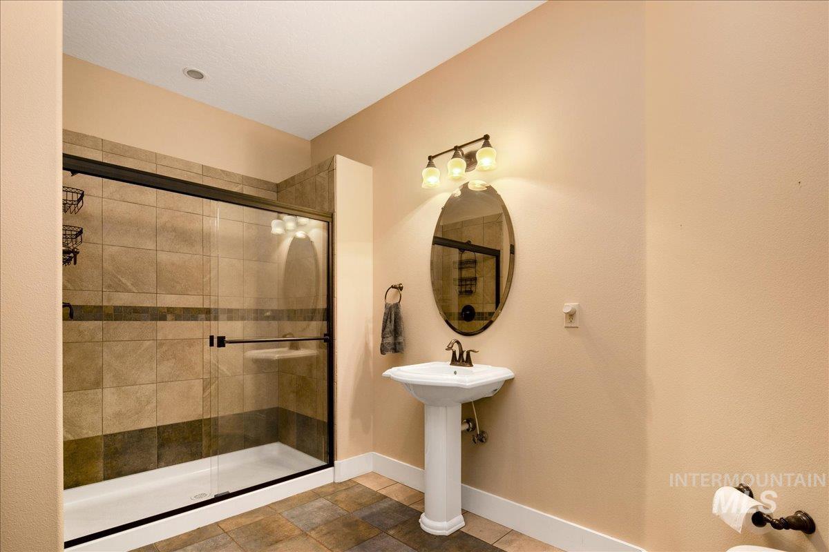 2600 W South Slope Rd, Emmett, Idaho 83617, 4 Bedrooms, 4 Bathrooms, Residential For Sale, Price $1,250,000,MLS 98975682