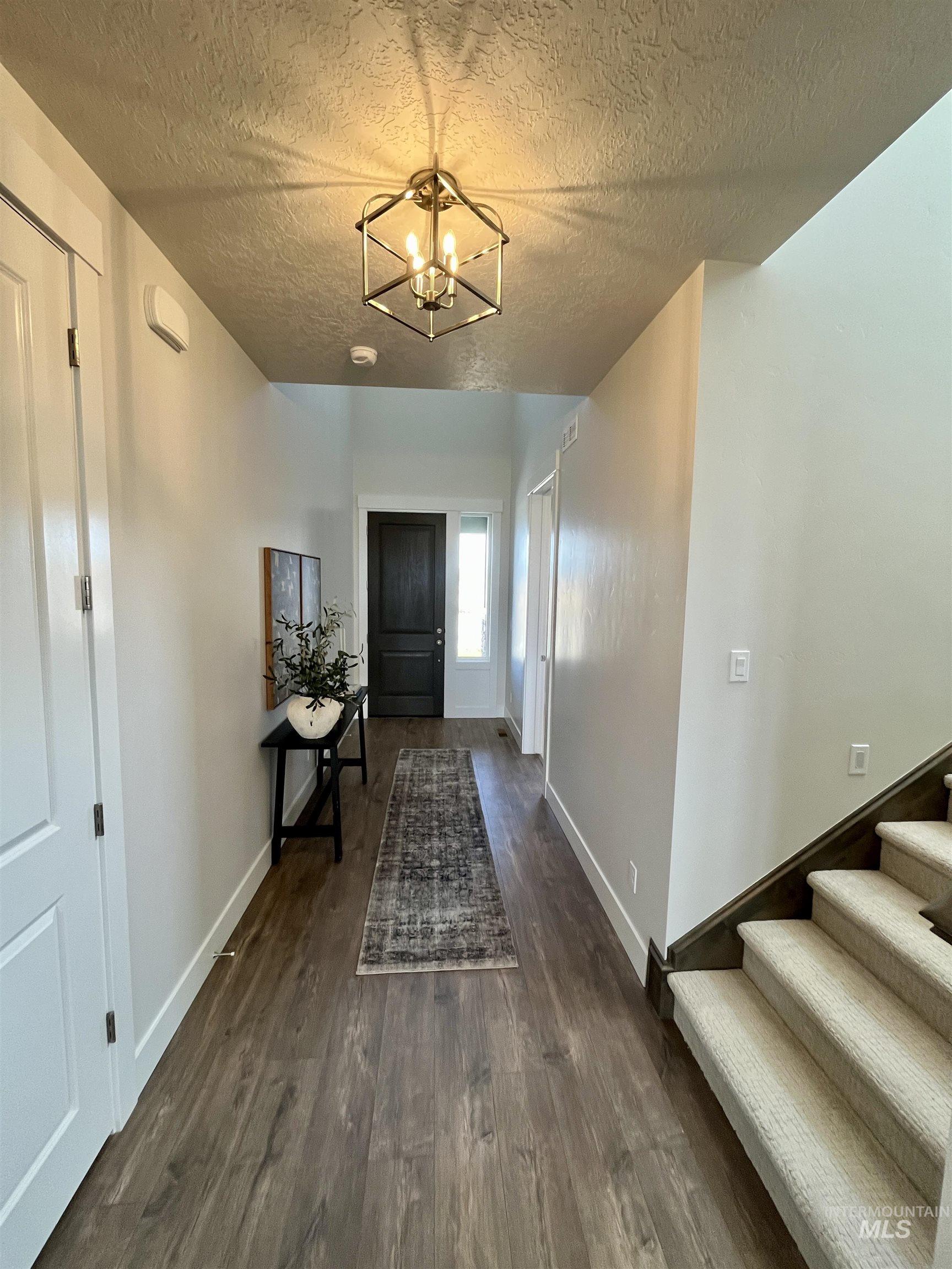 375 S Strut Way, Boise, Idaho 83716, 4 Bedrooms, 2.5 Bathrooms, Residential For Sale, Price $699,900,MLS 98975685