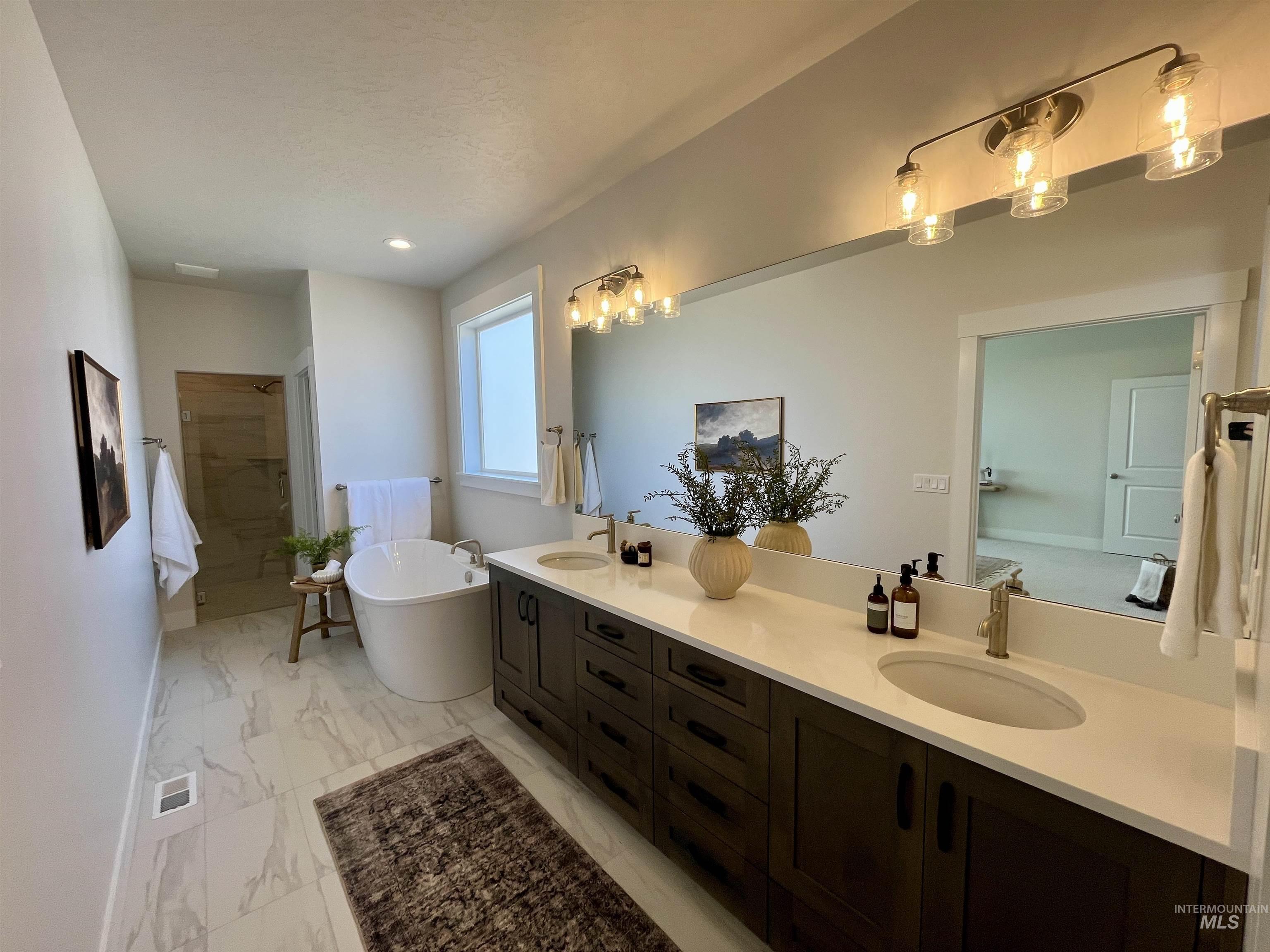 375 S Strut Way, Boise, Idaho 83716, 4 Bedrooms, 2.5 Bathrooms, Residential For Sale, Price $699,900,MLS 98975685