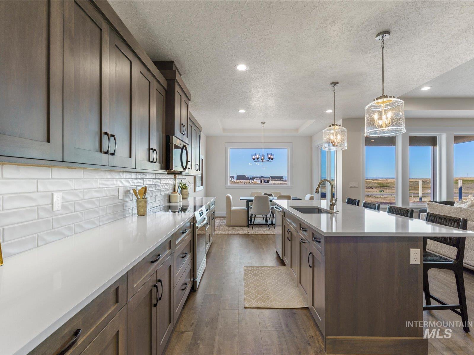 375 S Strut Way, Boise, Idaho 83716, 4 Bedrooms, 2.5 Bathrooms, Residential For Sale, Price $699,900,MLS 98975685