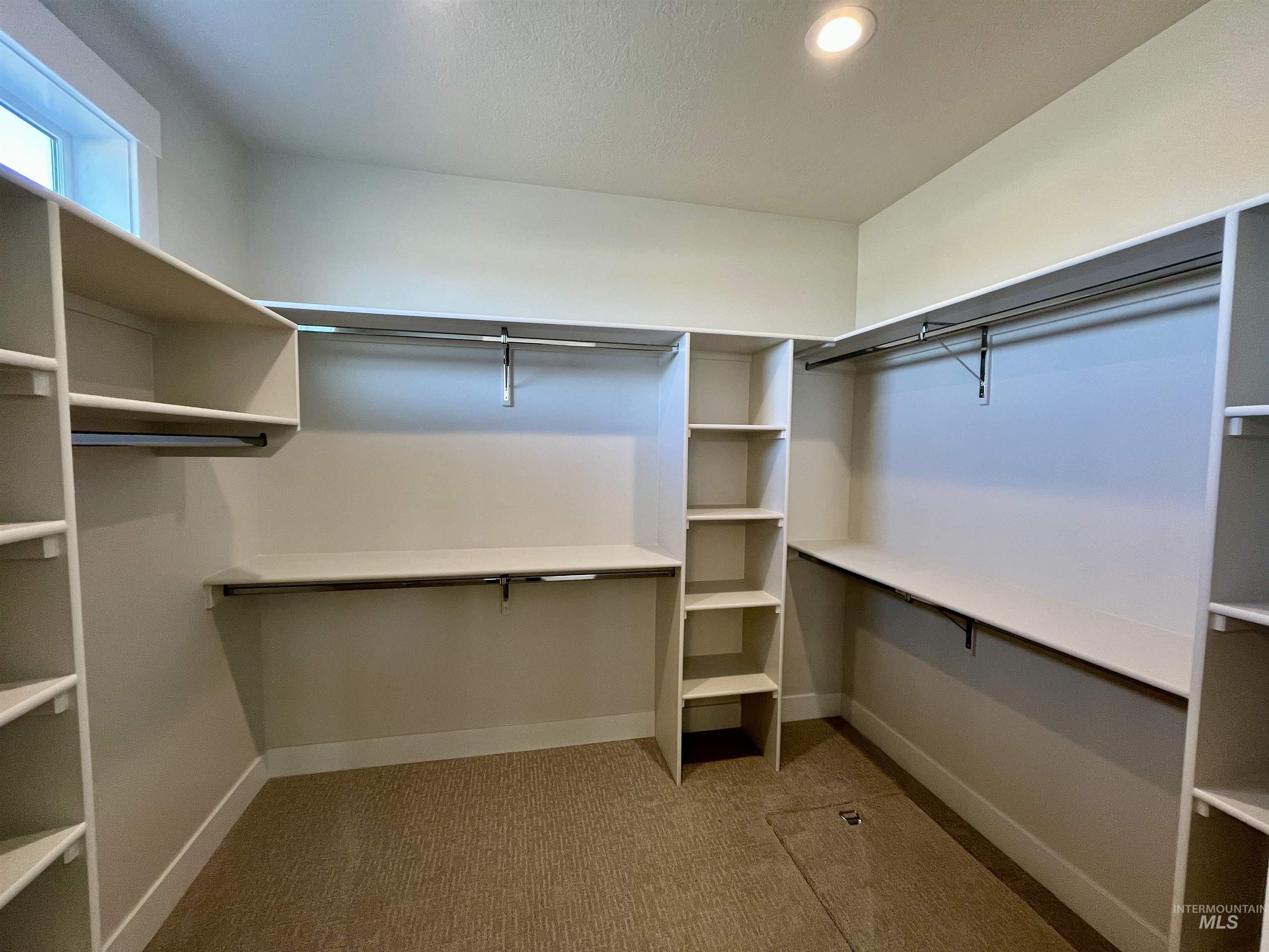 375 S Strut Way, Boise, Idaho 83716, 4 Bedrooms, 2.5 Bathrooms, Residential For Sale, Price $699,900,MLS 98975685