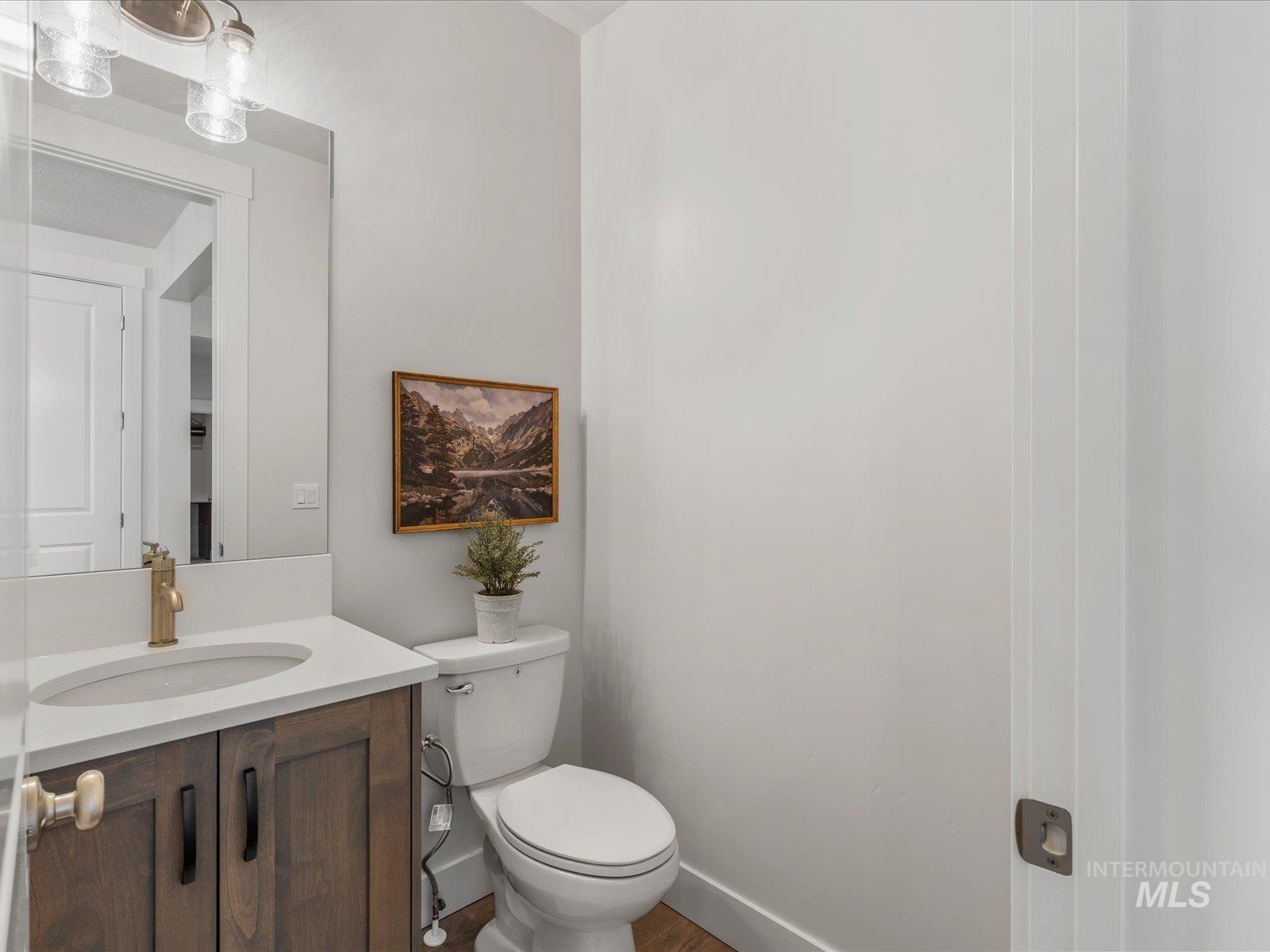 375 S Strut Way, Boise, Idaho 83716, 4 Bedrooms, 2.5 Bathrooms, Residential For Sale, Price $699,900,MLS 98975685