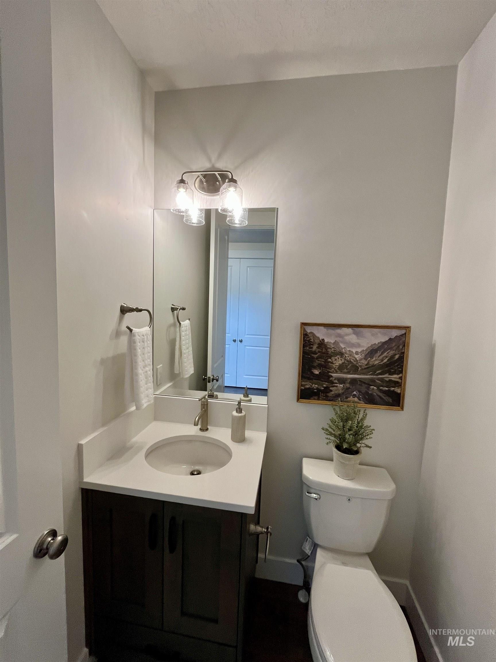 375 S Strut Way, Boise, Idaho 83716, 4 Bedrooms, 2.5 Bathrooms, Residential For Sale, Price $699,900,MLS 98975685