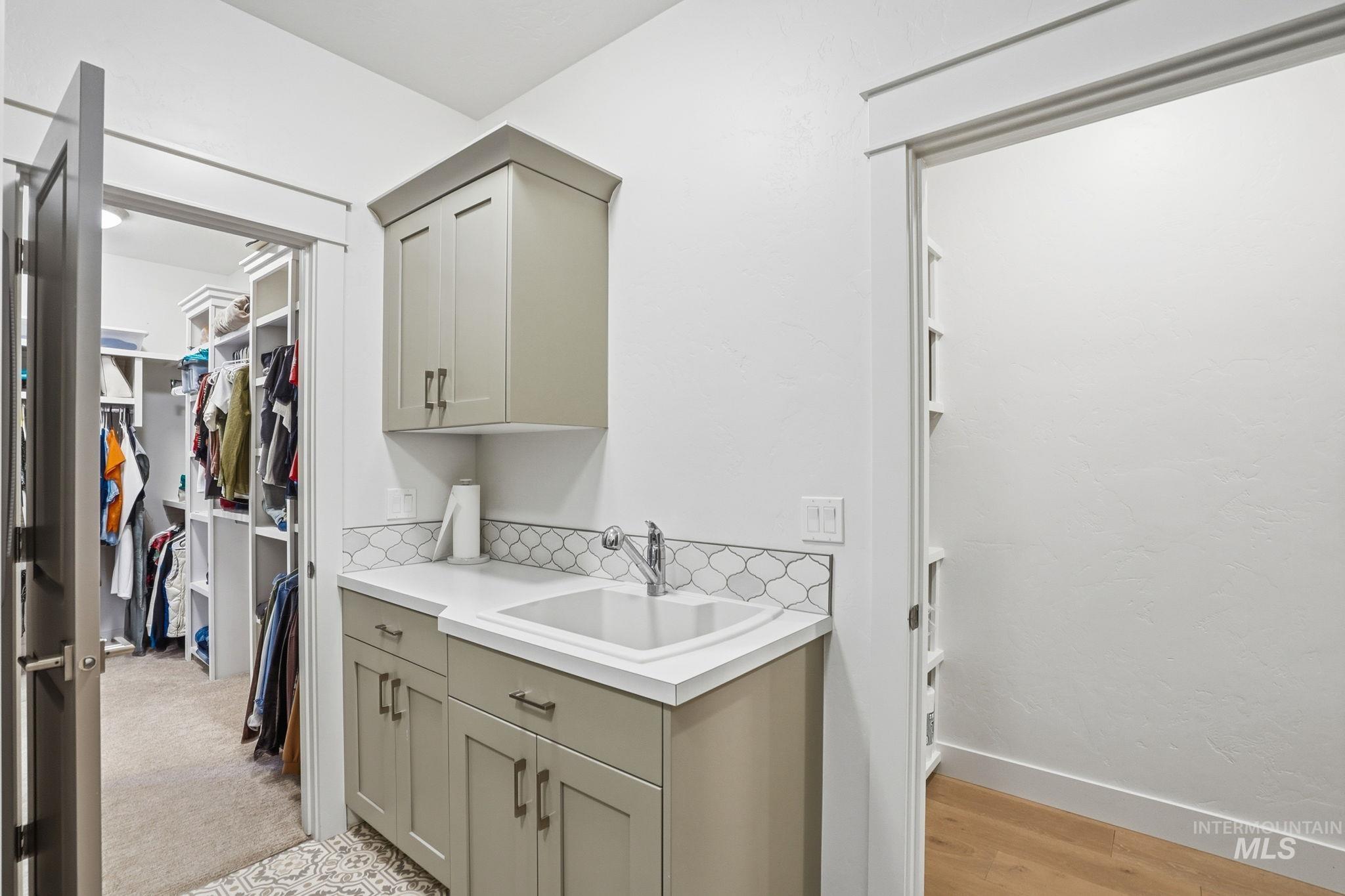 2301 Nordic Ave., Middleton, Idaho 83644, 3 Bedrooms, 2.5 Bathrooms, Residential For Sale, Price $940,000,MLS 98975686