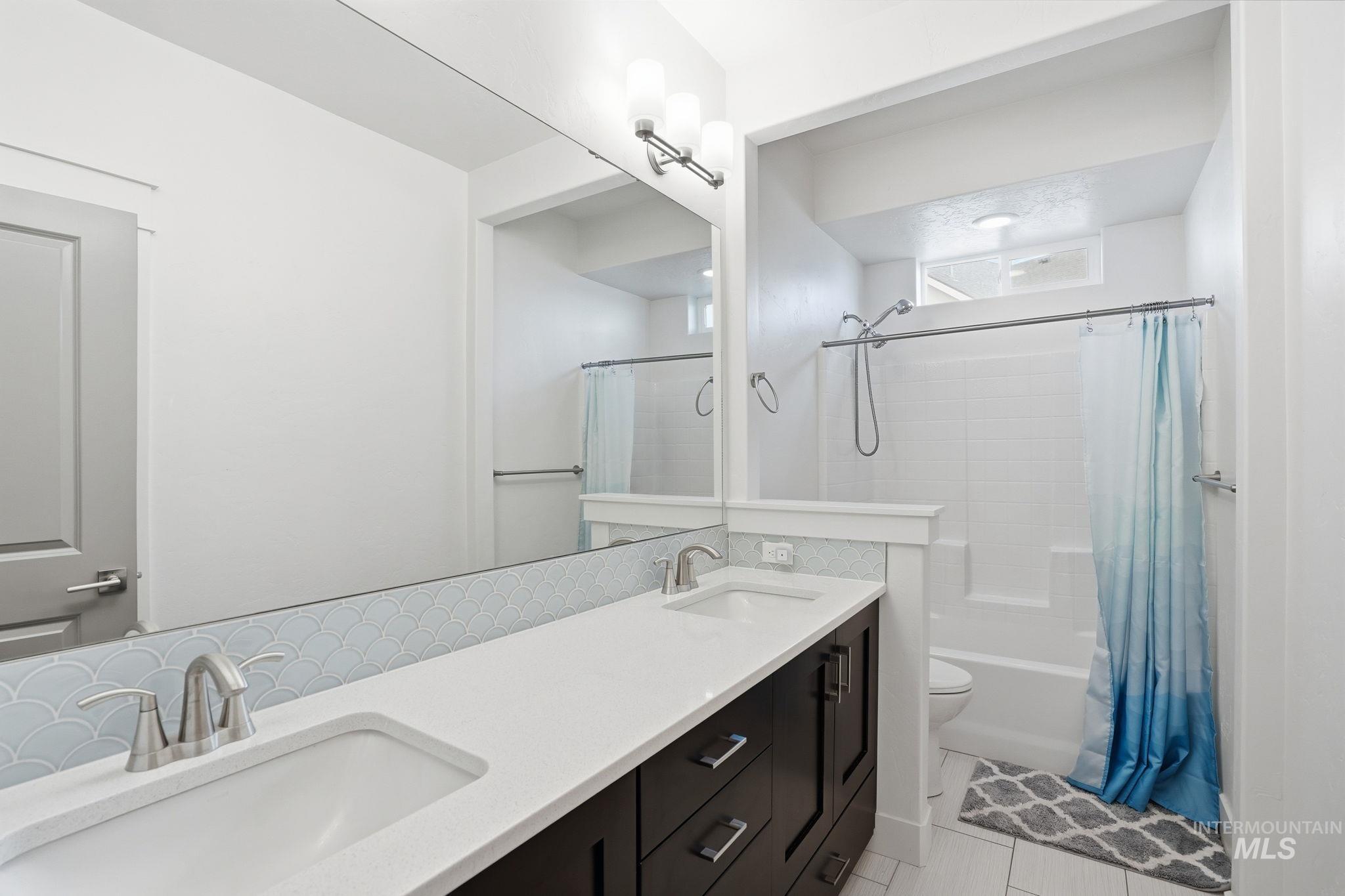 2301 Nordic Ave., Middleton, Idaho 83644, 3 Bedrooms, 2.5 Bathrooms, Residential For Sale, Price $940,000,MLS 98975686