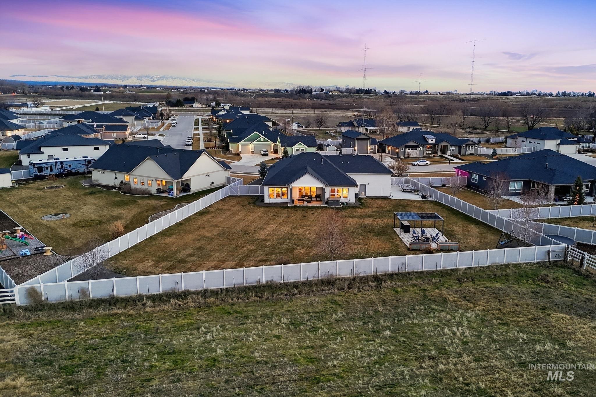 2301 Nordic Ave., Middleton, Idaho 83644, 3 Bedrooms, 2.5 Bathrooms, Residential For Sale, Price $940,000,MLS 98975686