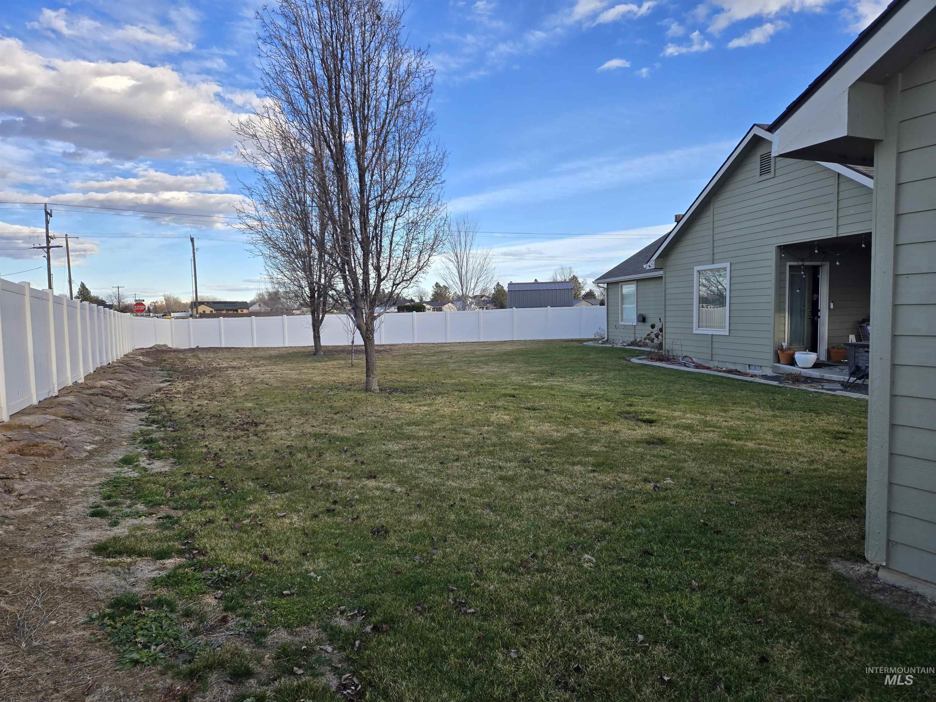 1409 NW 7th Ave, Ontario, Oregon 97914, 3 Bedrooms, 2 Bathrooms, Residential For Sale, Price $375,000,MLS 98975688