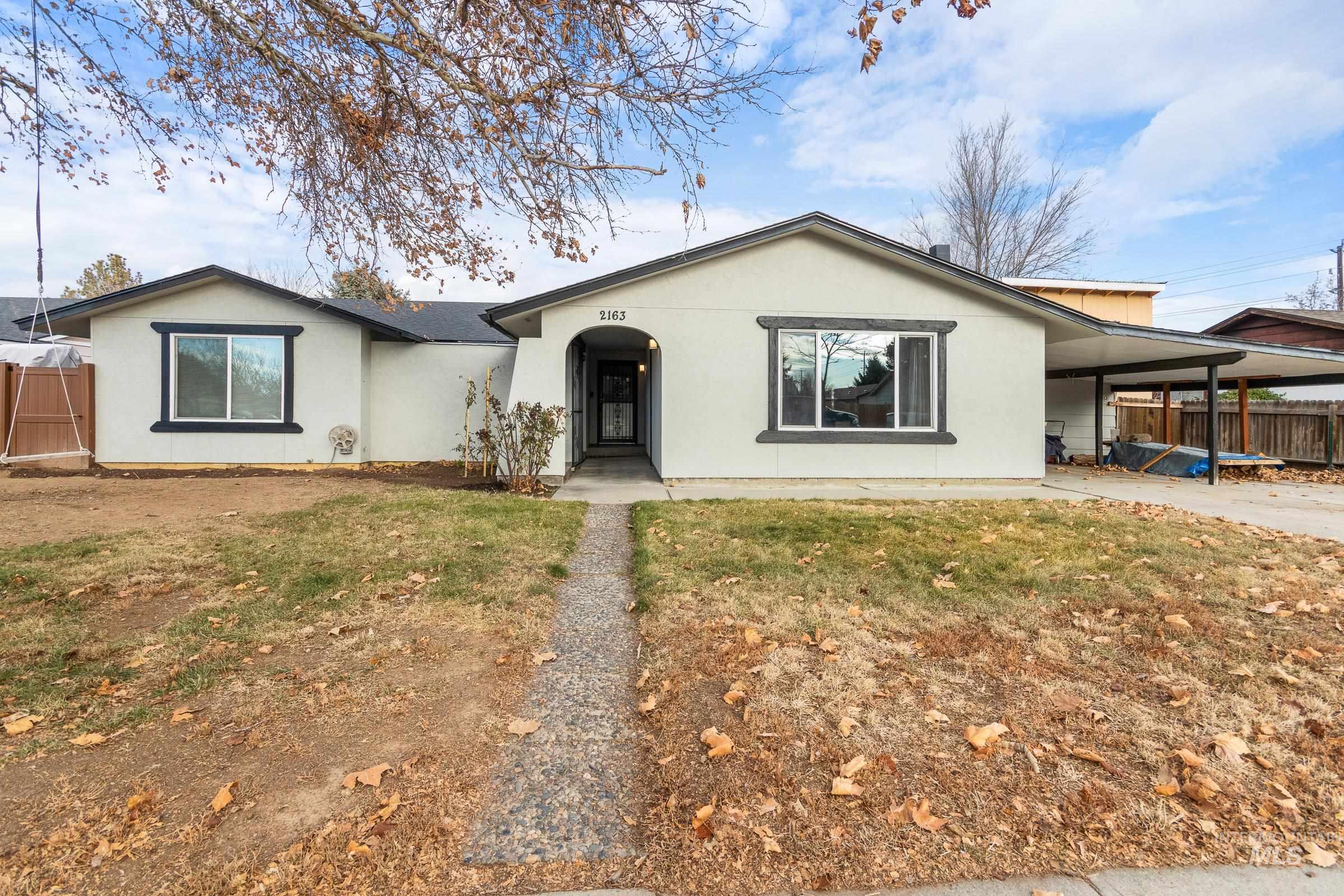 2163 N Workland, Boise, Idaho 83704, 4 Bedrooms, 2 Bathrooms, Residential For Sale, Price $424,990,MLS 98975691