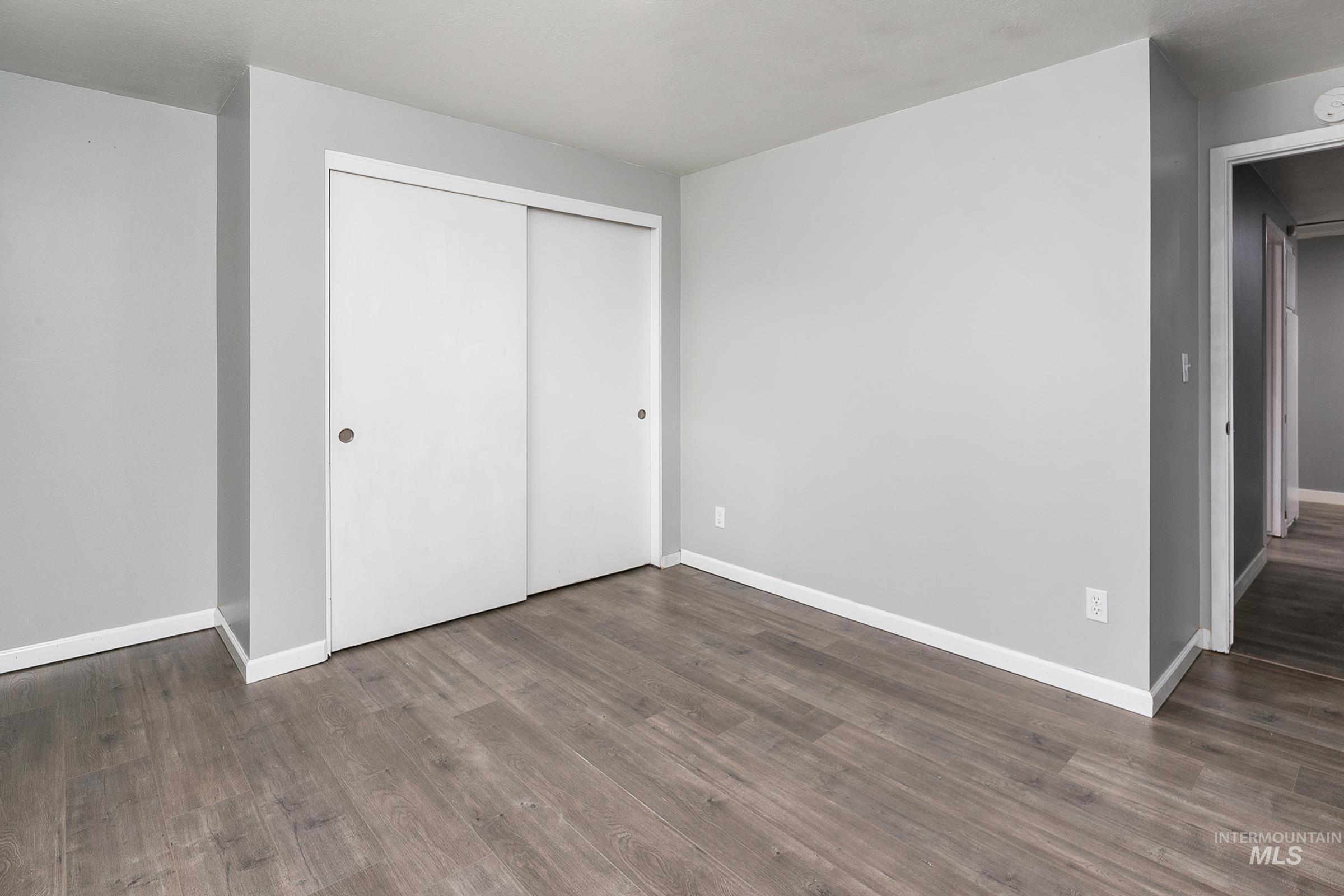 2163 N Workland, Boise, Idaho 83704, 4 Bedrooms, 2 Bathrooms, Residential For Sale, Price $424,990,MLS 98975691