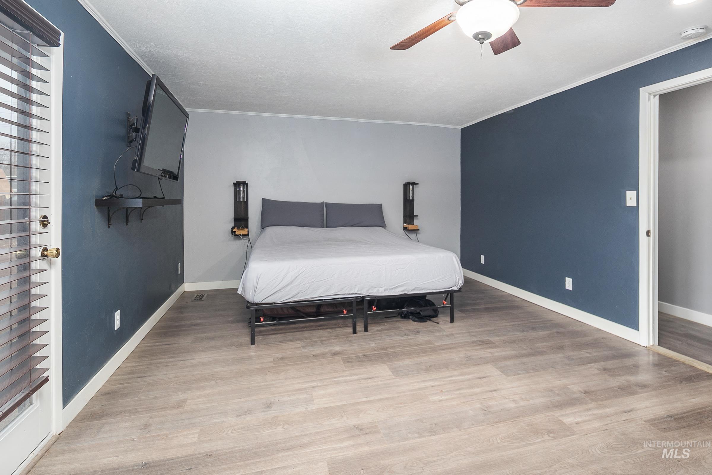 2163 N Workland, Boise, Idaho 83704, 4 Bedrooms, 2 Bathrooms, Residential For Sale, Price $424,990,MLS 98975691