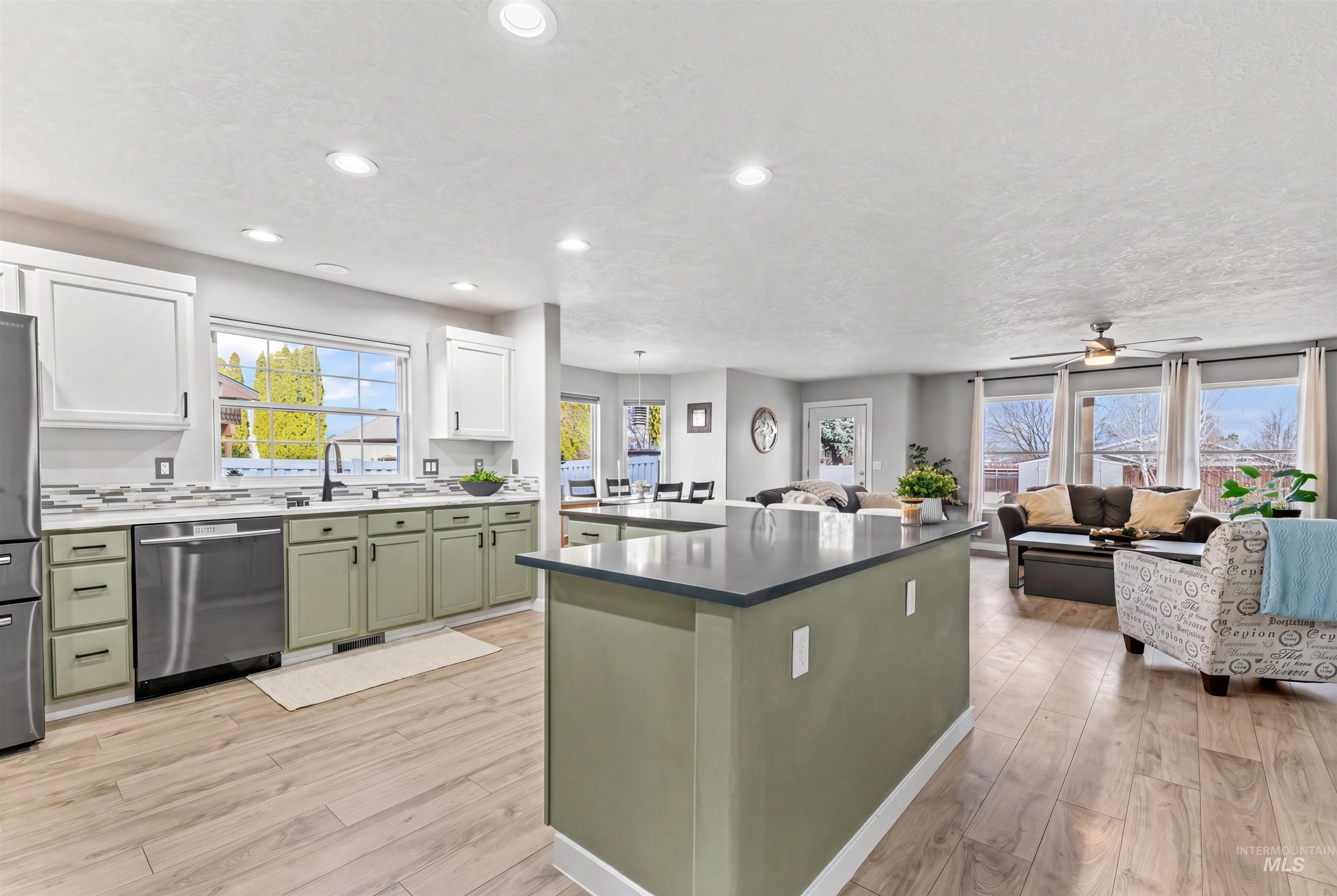 2608 S Hood Ranch Pl, Meridian, Idaho 83642, 4 Bedrooms, 2.5 Bathrooms, Residential For Sale, Price $729,500,MLS 98975695