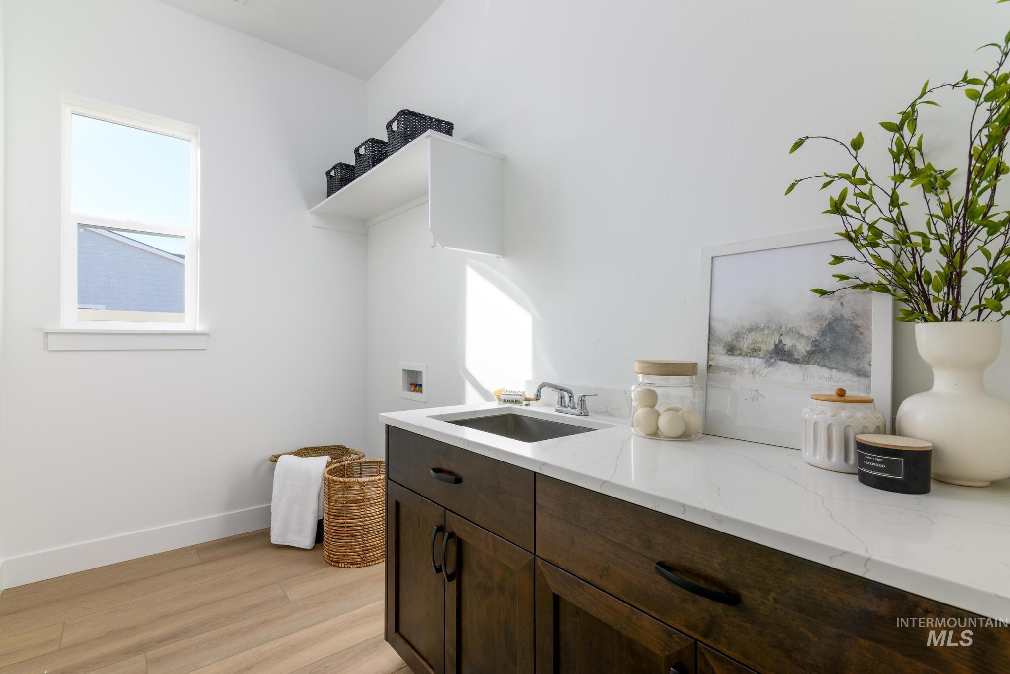 8553 W Stock Bridge St, Star, Idaho 83669, 2 Bedrooms, 2.5 Bathrooms, Residential For Sale, Price $689,000,MLS 98975699