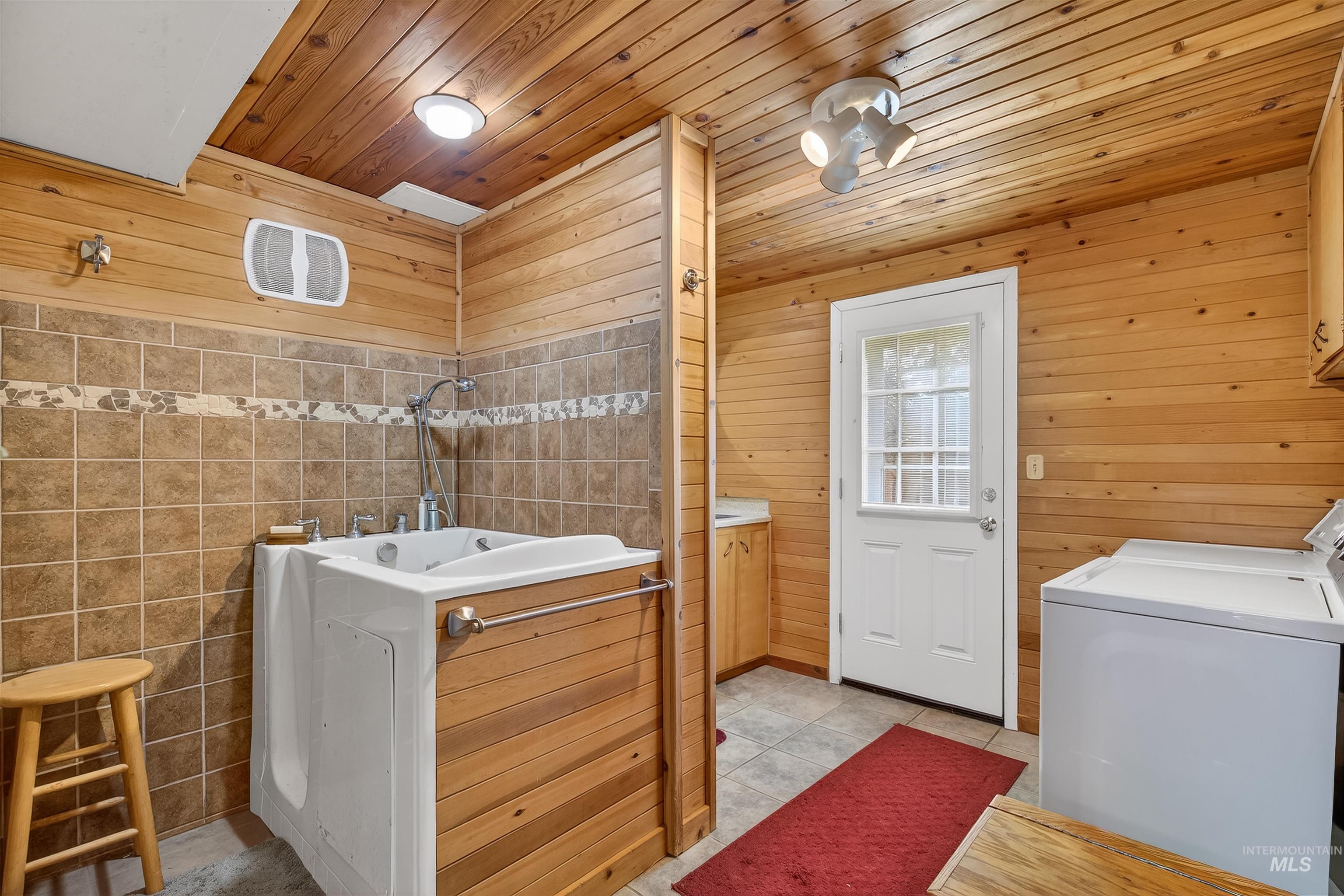 3430 Meadowlark Drive, Lewiston, Idaho 83501, 5 Bedrooms, 3 Bathrooms, Residential For Sale, Price $540,000,MLS 98975700