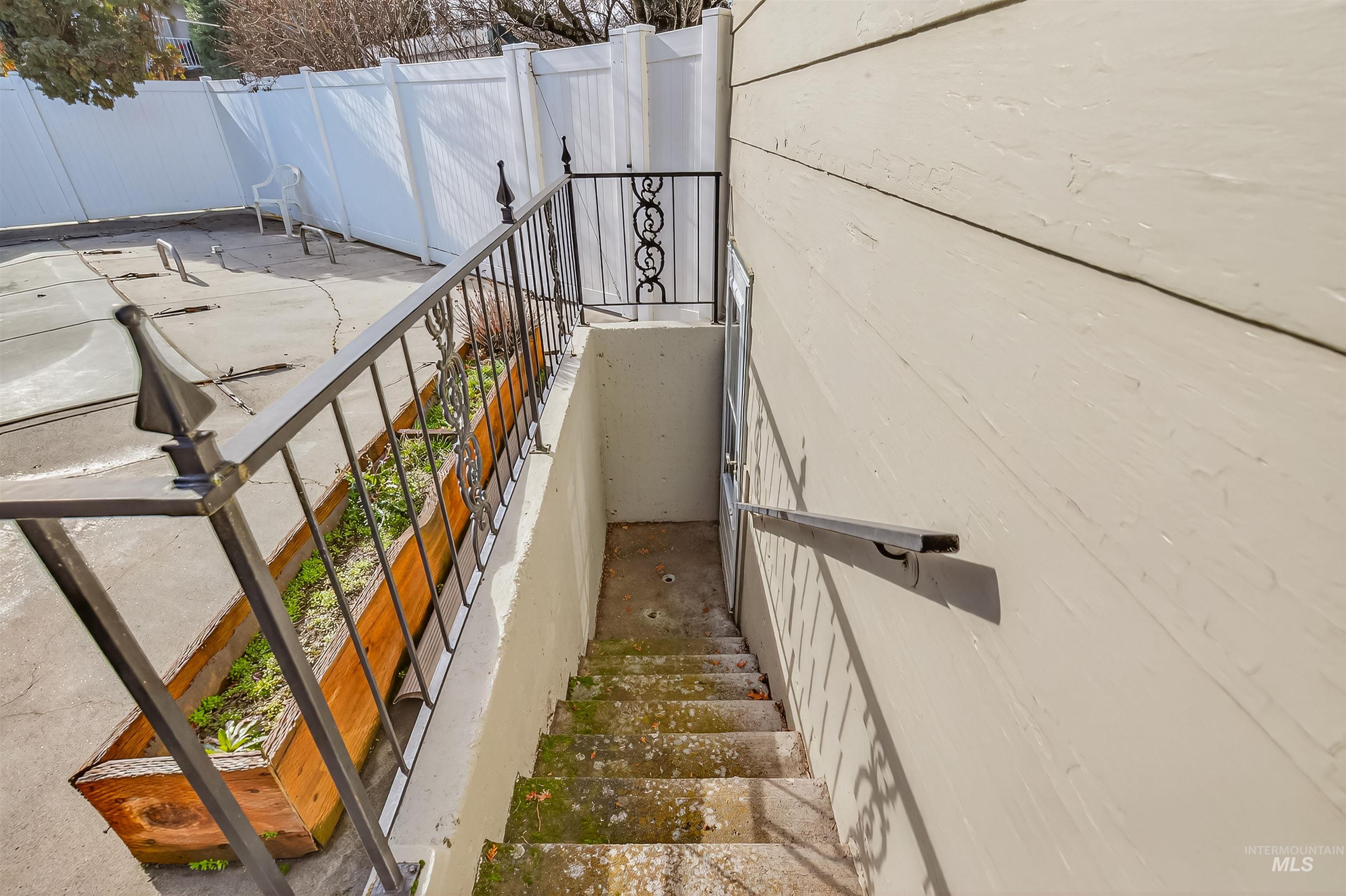 3430 Meadowlark Drive, Lewiston, Idaho 83501, 5 Bedrooms, 3 Bathrooms, Residential For Sale, Price $540,000,MLS 98975700