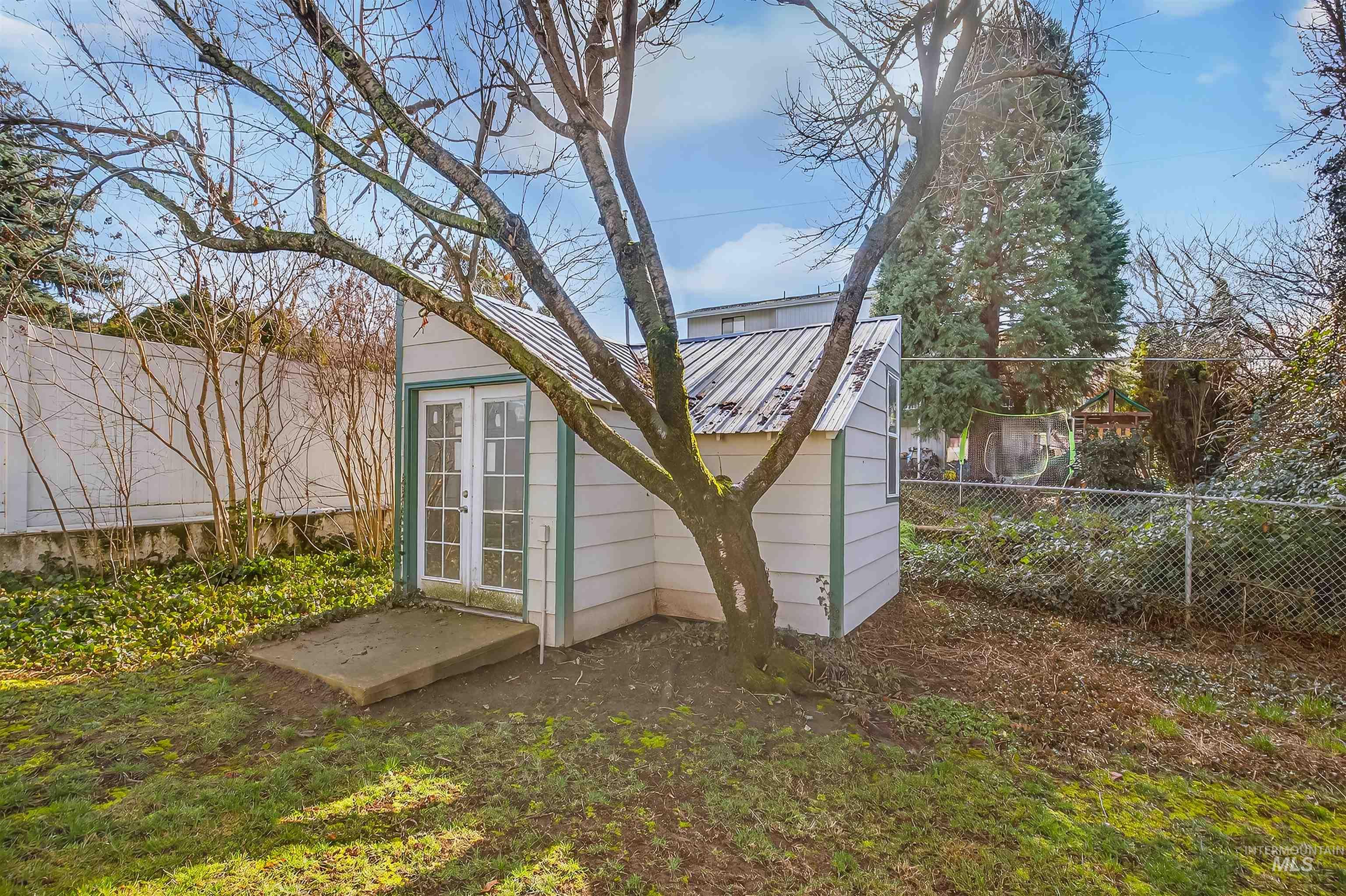 3430 Meadowlark Drive, Lewiston, Idaho 83501, 5 Bedrooms, 3 Bathrooms, Residential For Sale, Price $540,000,MLS 98975700