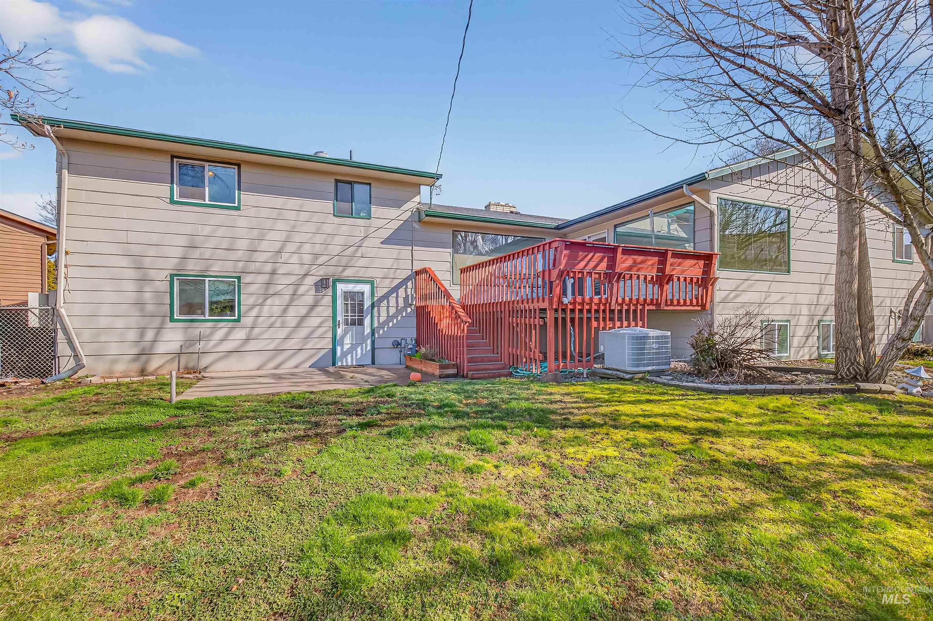 3430 Meadowlark Drive, Lewiston, Idaho 83501, 5 Bedrooms, 3 Bathrooms, Residential For Sale, Price $540,000,MLS 98975700