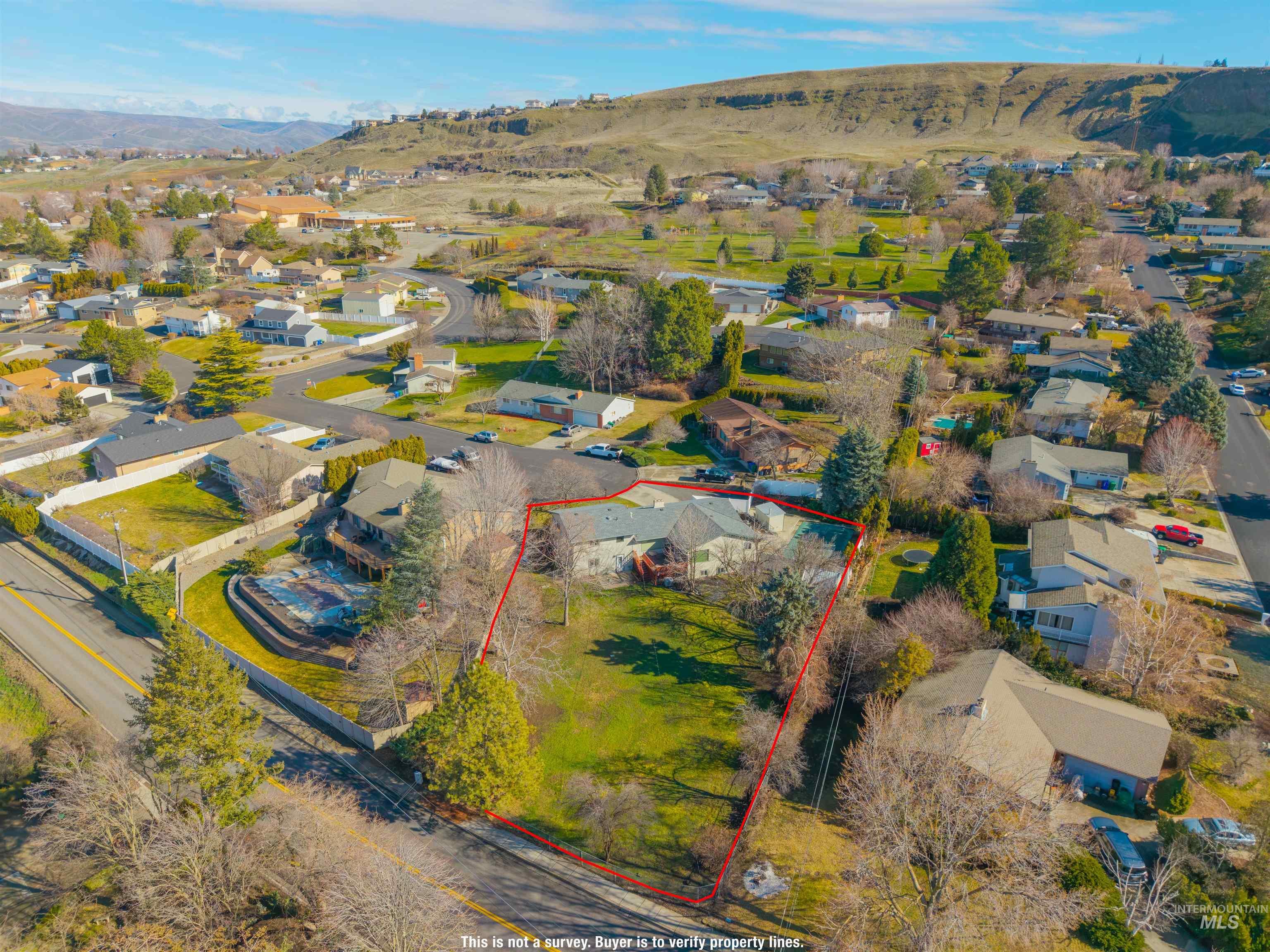 3430 Meadowlark Drive, Lewiston, Idaho 83501, 5 Bedrooms, 3 Bathrooms, Residential For Sale, Price $540,000,MLS 98975700