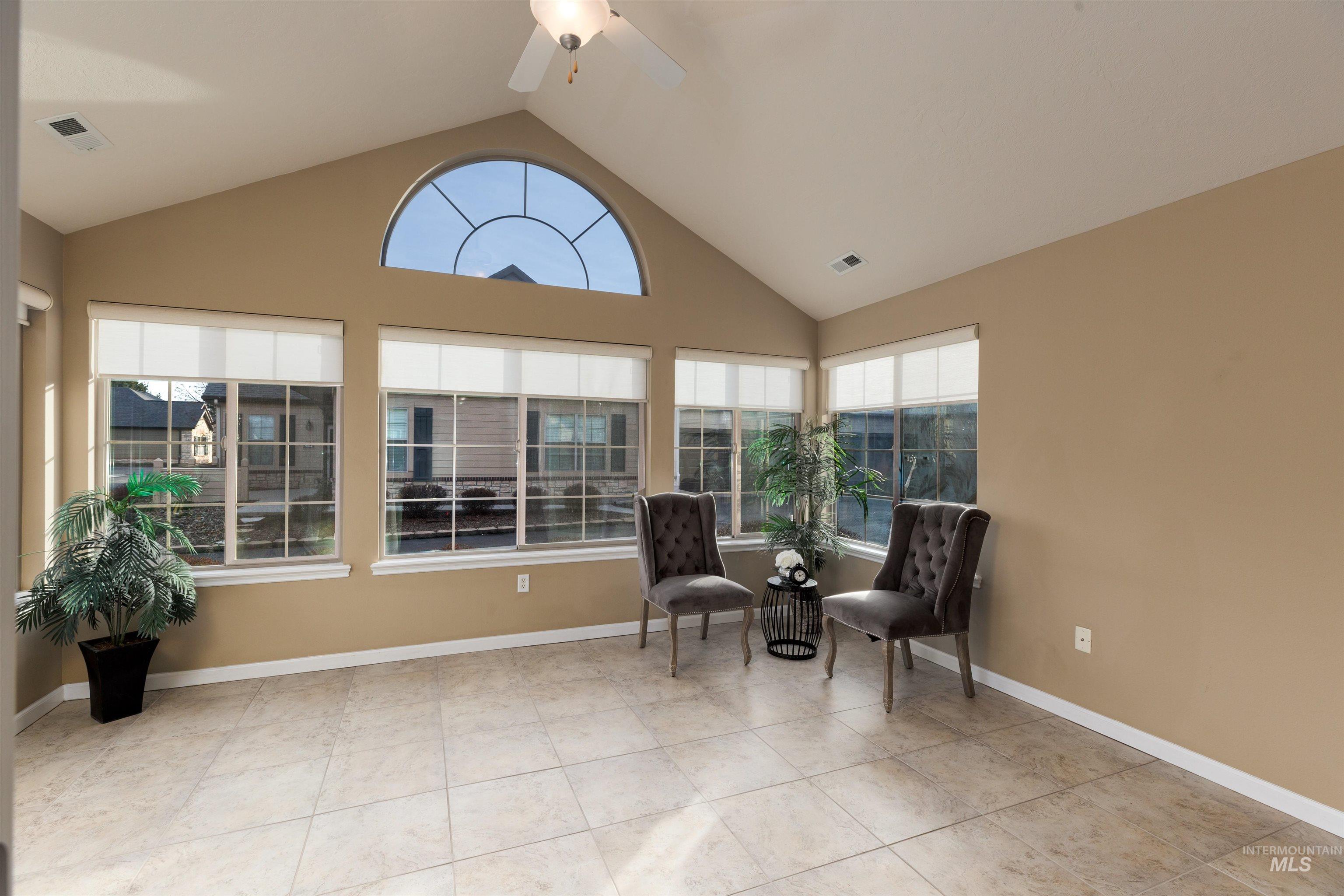 2858 N Cloverdale Rd, Boise, Idaho 83713, 2 Bedrooms, 2 Bathrooms, Residential For Sale, Price $450,000, 98975702