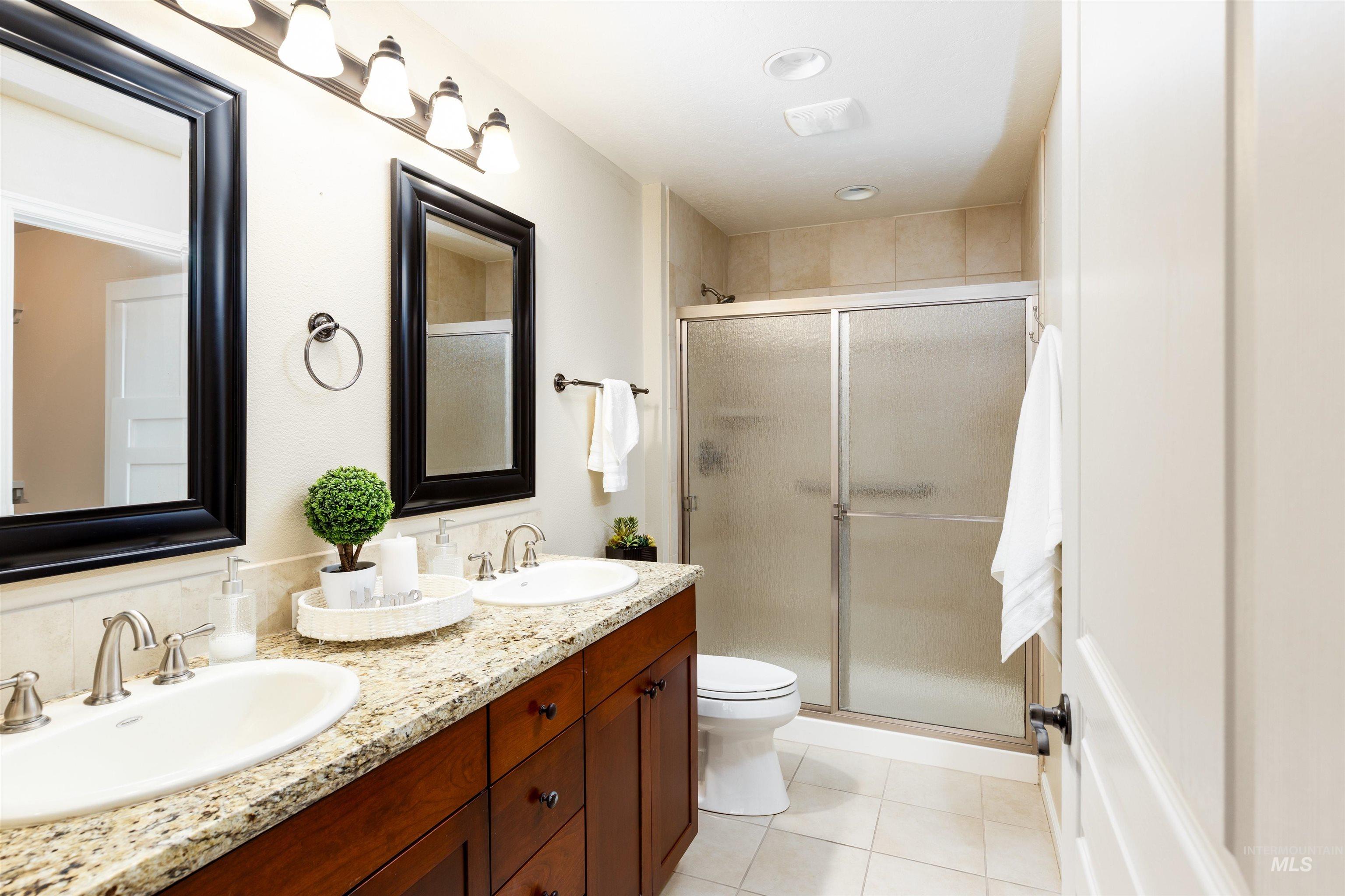 2858 N Cloverdale Rd, Boise, Idaho 83713, 2 Bedrooms, 2 Bathrooms, Residential For Sale, Price $450,000, 98975702