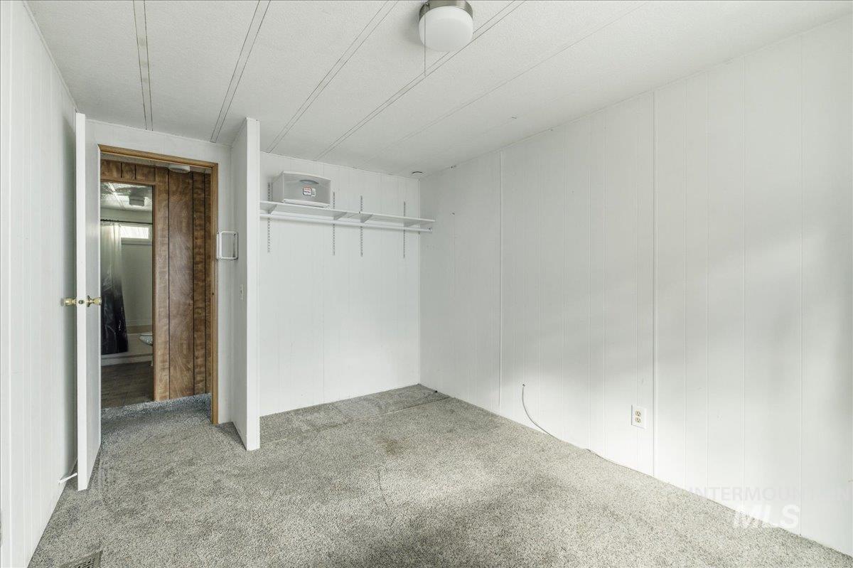 7935 W Appomattox Lane, Boise, Idaho 83714, 3 Bedrooms, 2 Bathrooms, Residential For Sale, Price $115,000, 98975707