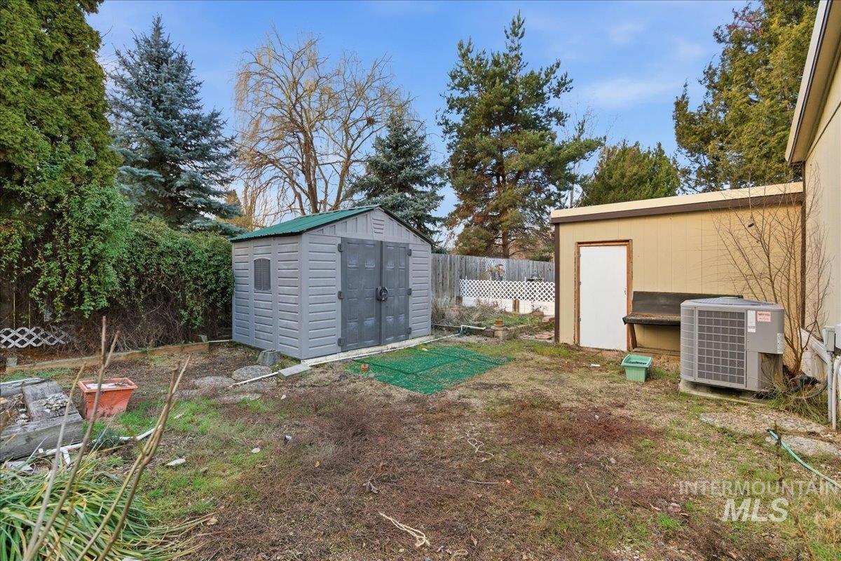 7935 W Appomattox Lane, Boise, Idaho 83714, 3 Bedrooms, 2 Bathrooms, Residential For Sale, Price $115,000, 98975707