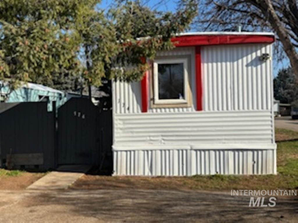 7701 W Ustick, Boise, Idaho 83704, 2 Bedrooms, 1.5 Bathrooms, Residential For Sale, Price $125,000, 98975715