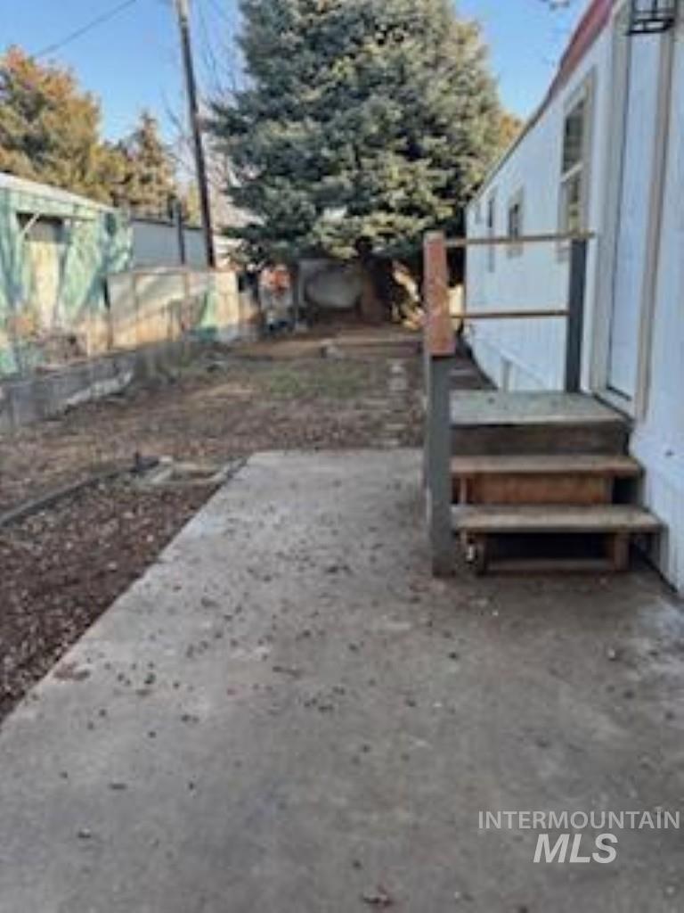 7701 W Ustick, Boise, Idaho 83704, 2 Bedrooms, 1.5 Bathrooms, Residential For Sale, Price $125,000, 98975715