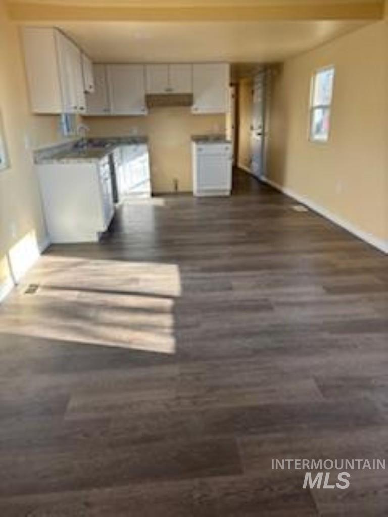 7701 W Ustick, Boise, Idaho 83704, 2 Bedrooms, 1.5 Bathrooms, Residential For Sale, Price $125,000, 98975715