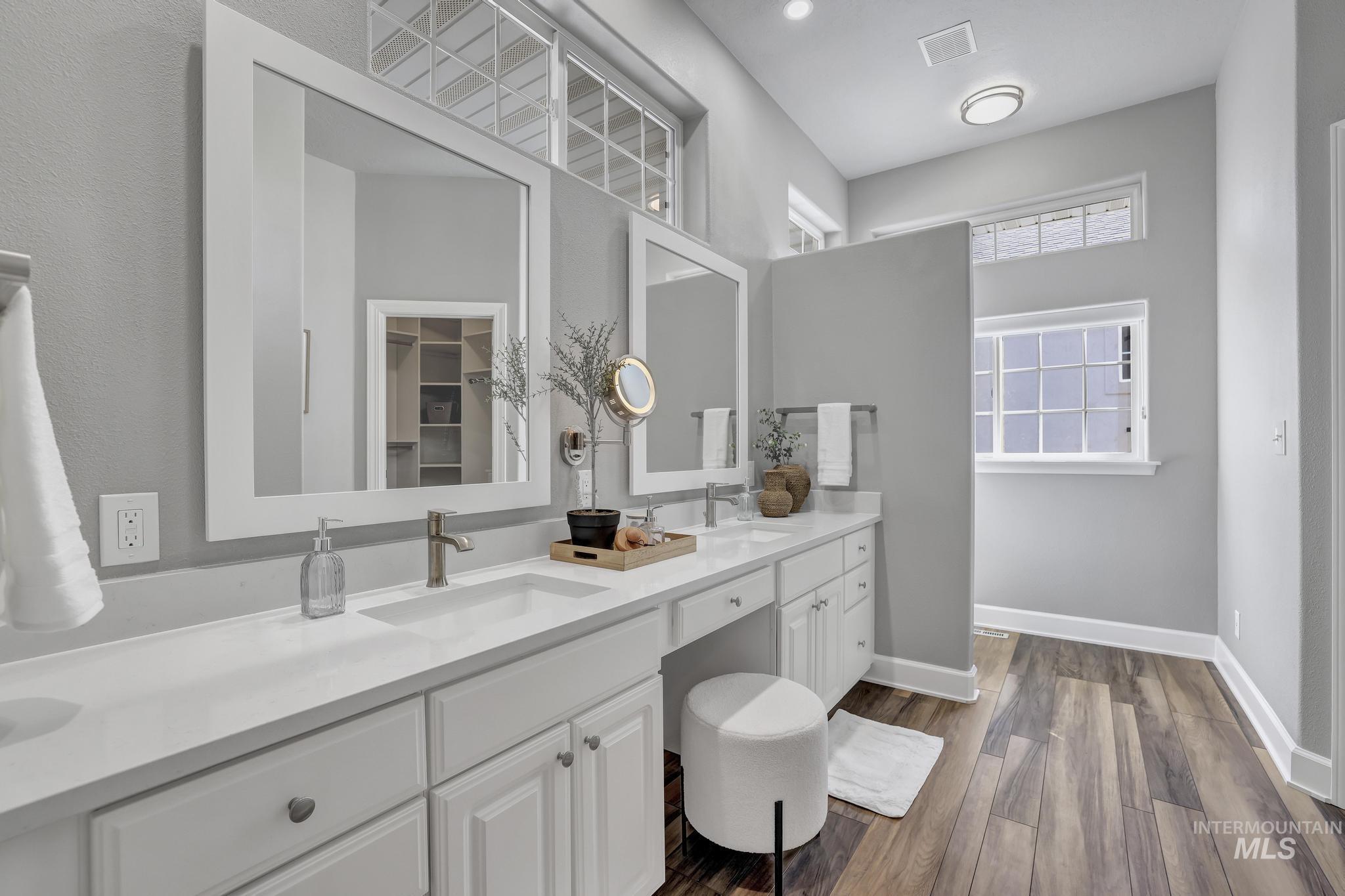 1965 Candleridge dr, Twin Falls, Idaho 83301, 3 Bedrooms, 2.5 Bathrooms, Residential For Sale, Price $865,000,MLS 98975718