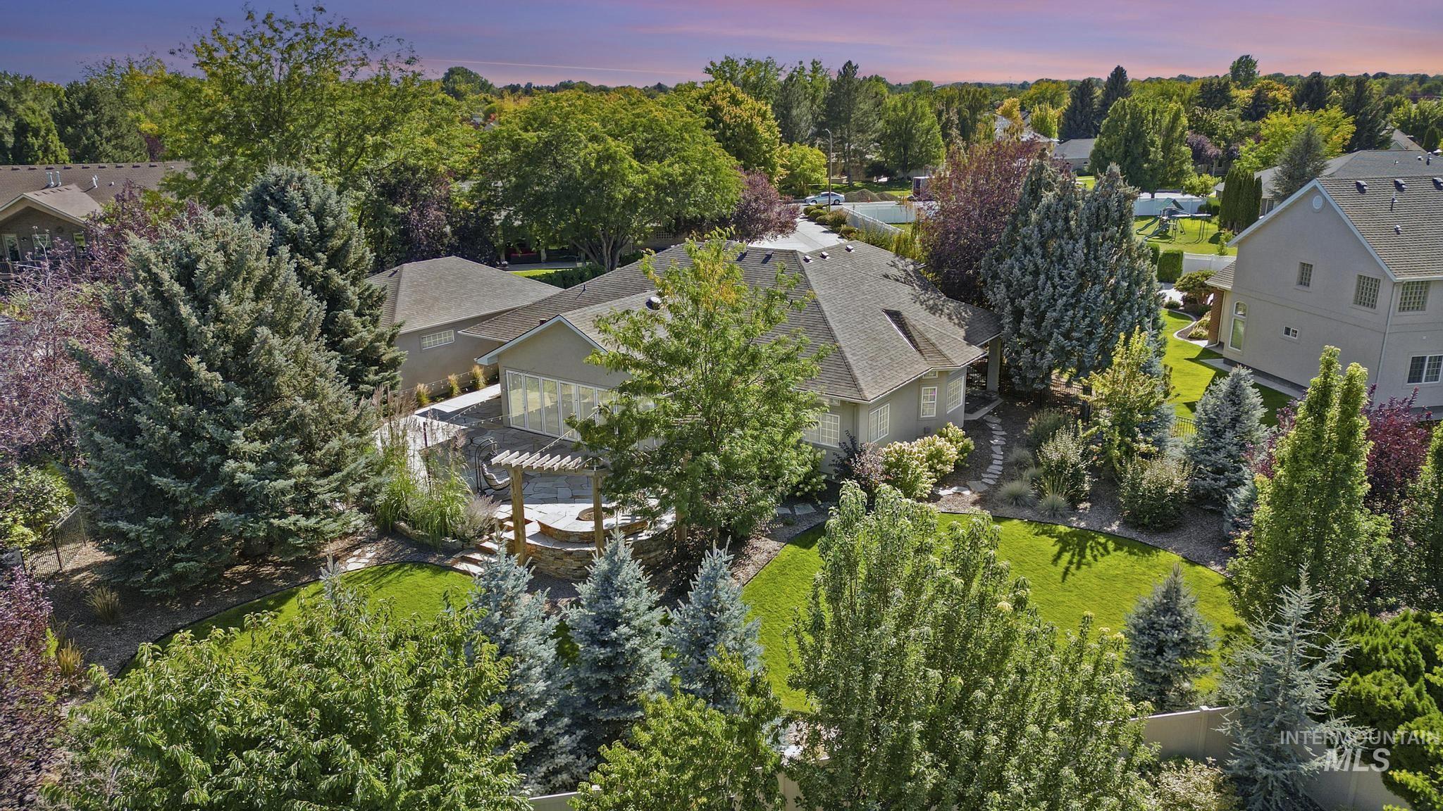 1965 Candleridge dr, Twin Falls, Idaho 83301, 3 Bedrooms, 2.5 Bathrooms, Residential For Sale, Price $865,000,MLS 98975718