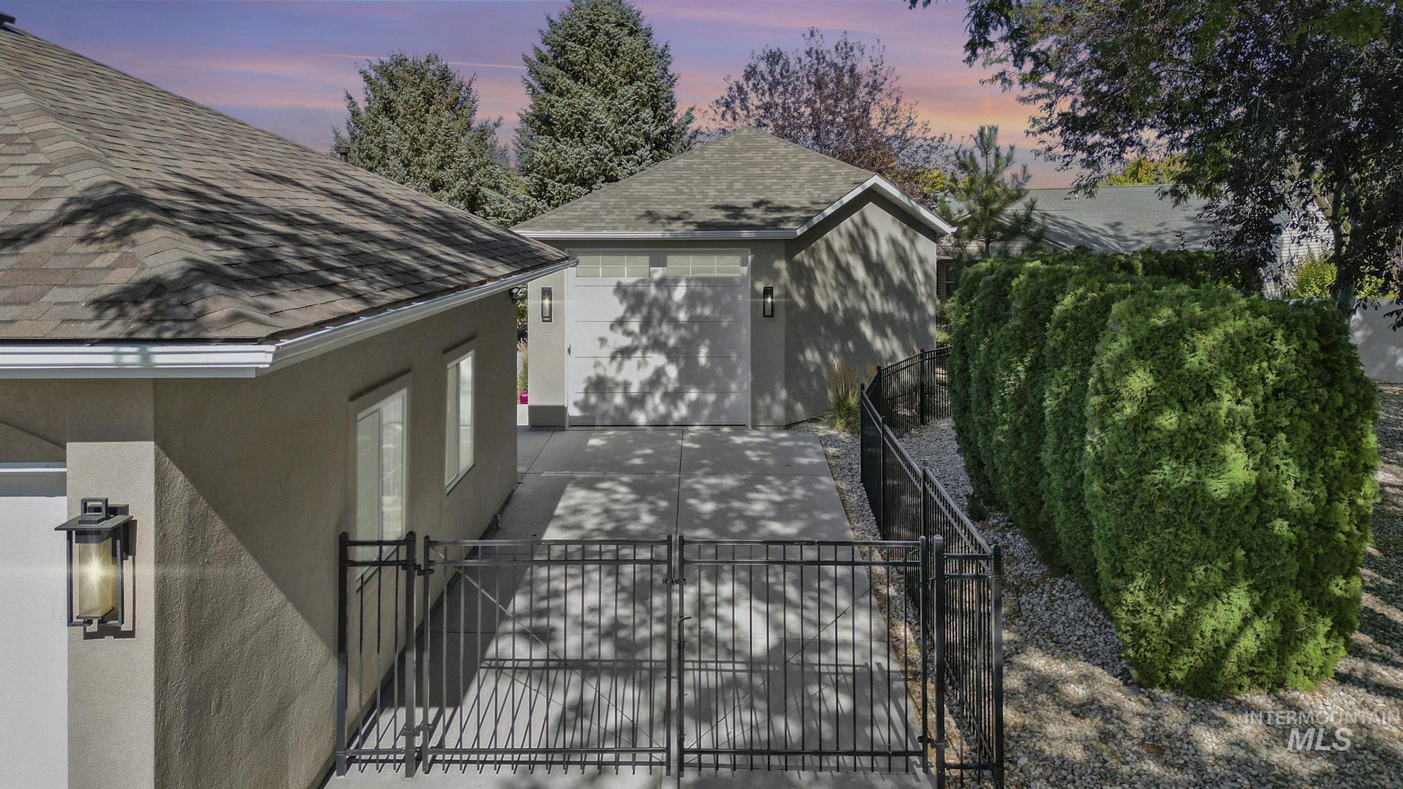 1965 Candleridge dr, Twin Falls, Idaho 83301, 3 Bedrooms, 2.5 Bathrooms, Residential For Sale, Price $865,000,MLS 98975718