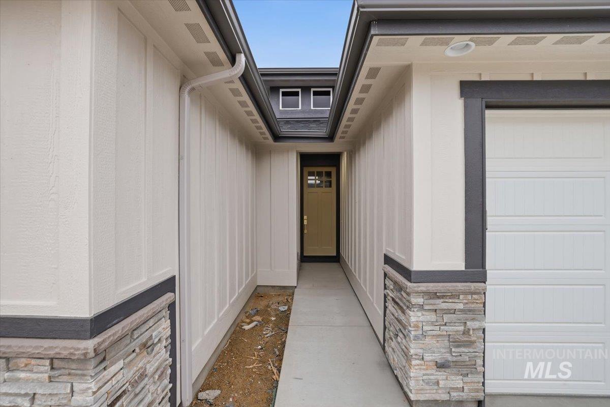 2654 Soulen Dr, Emmett, Idaho 83617, 3 Bedrooms, 2 Bathrooms, Residential For Sale, Price $559,900,MLS 98975722