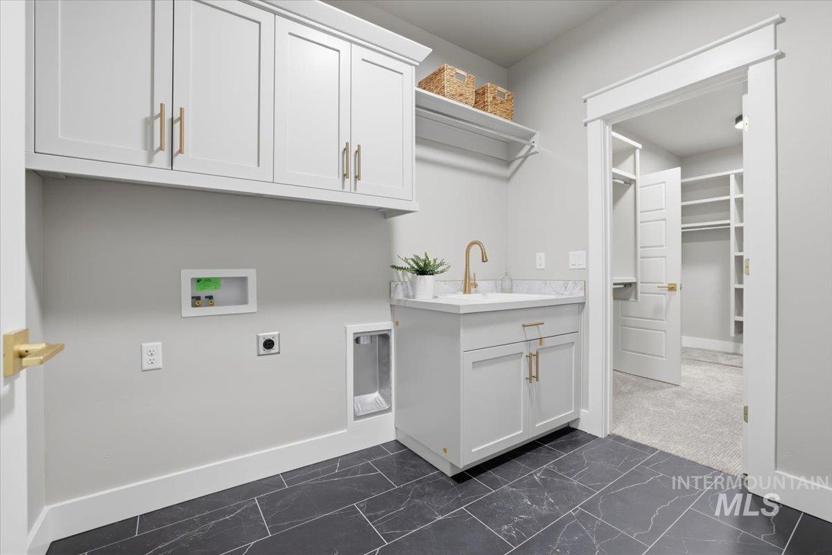 2654 Soulen Dr, Emmett, Idaho 83617, 3 Bedrooms, 2 Bathrooms, Residential For Sale, Price $559,900,MLS 98975722